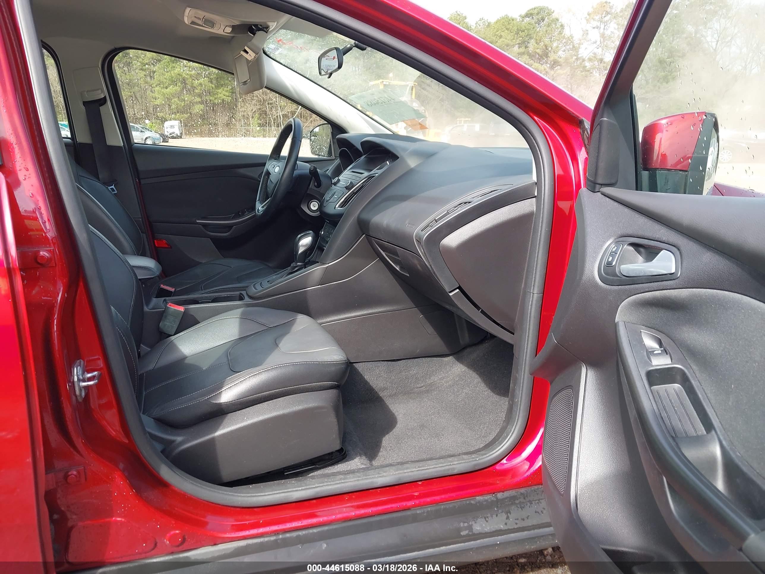 FORD FOCUS image 5