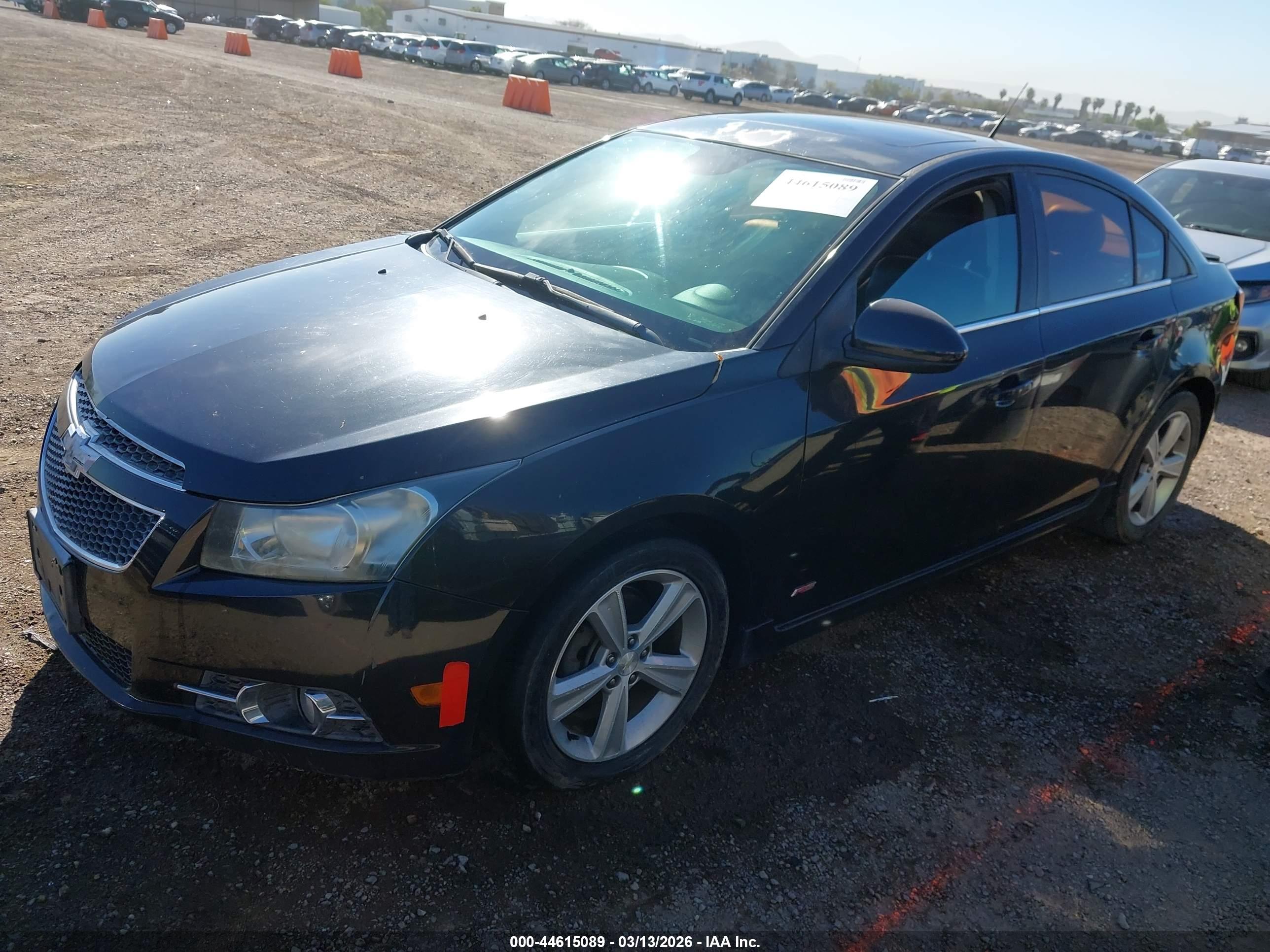 CHEVROLET CRUZE image 2