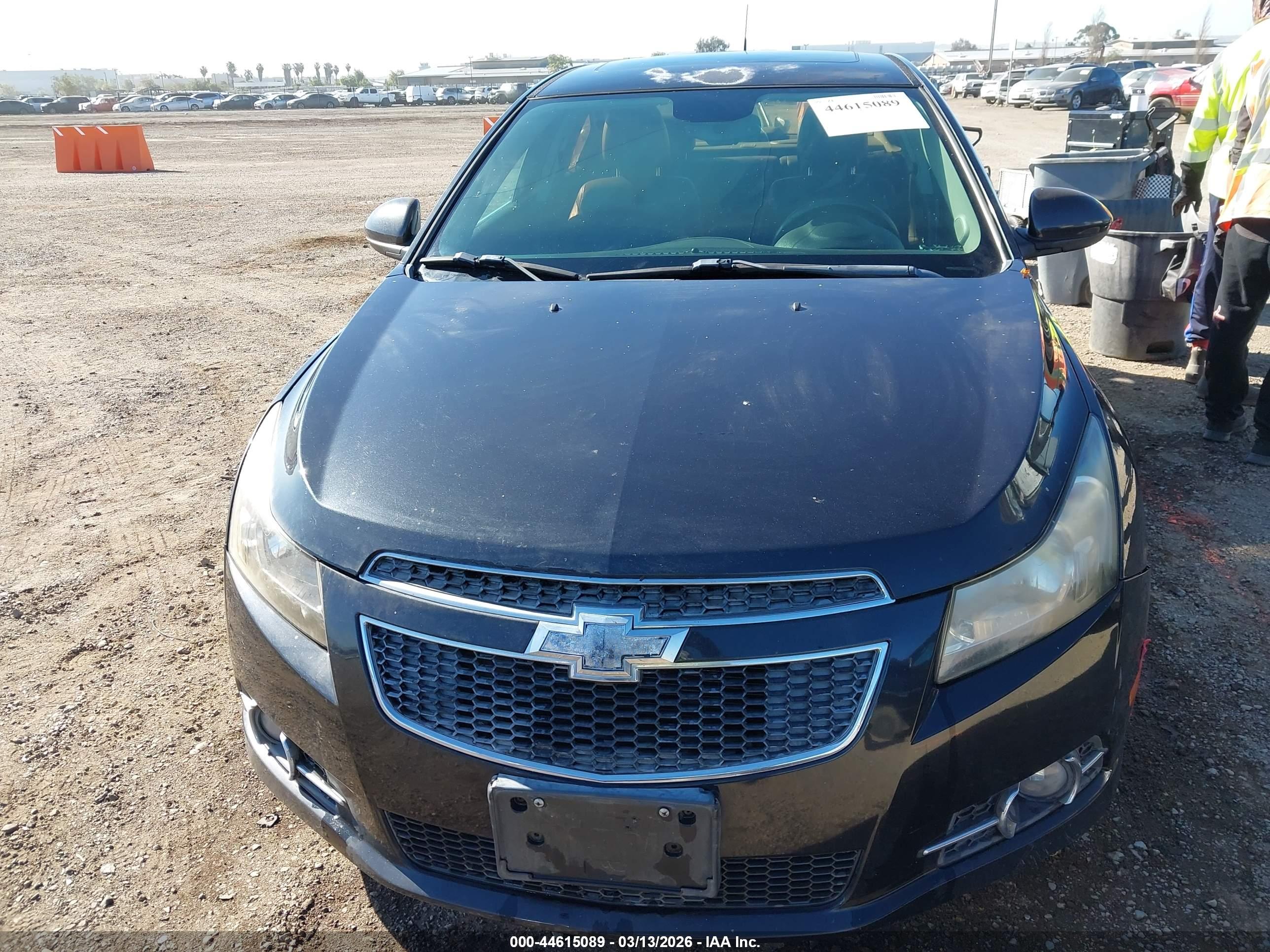 CHEVROLET CRUZE image 6