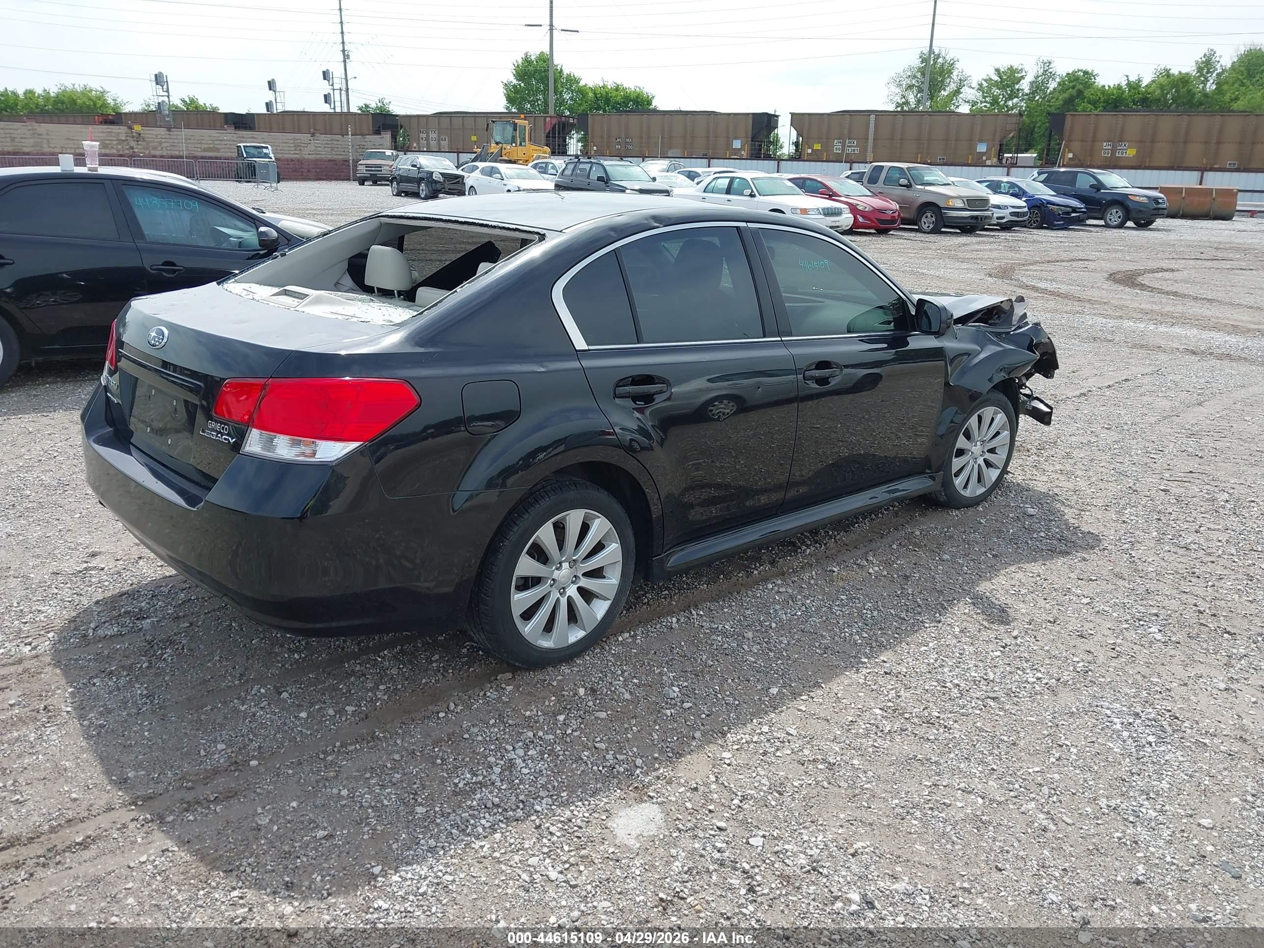 SUBARU LEGACY image 4