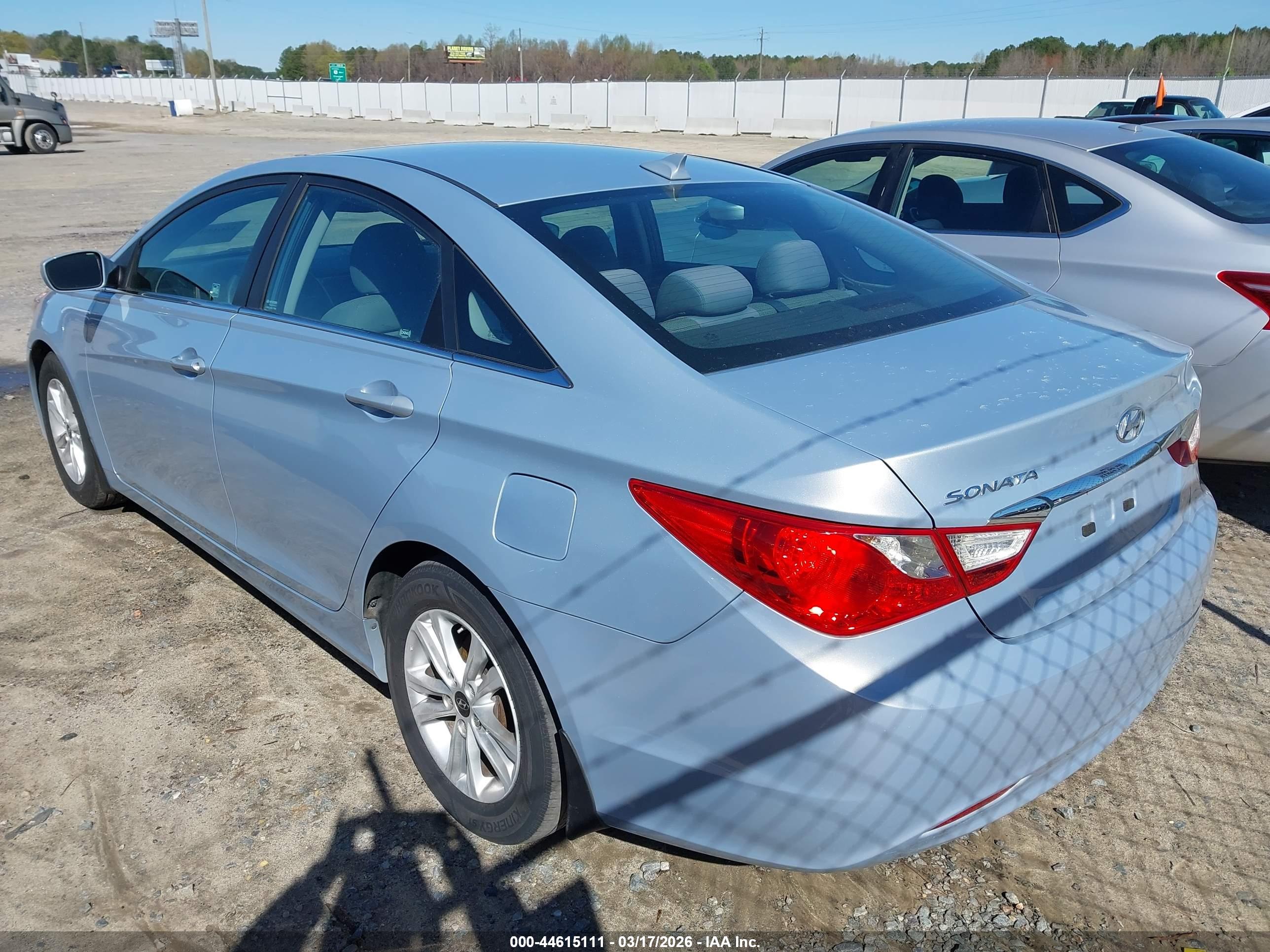 HYUNDAI SONATA image 3
