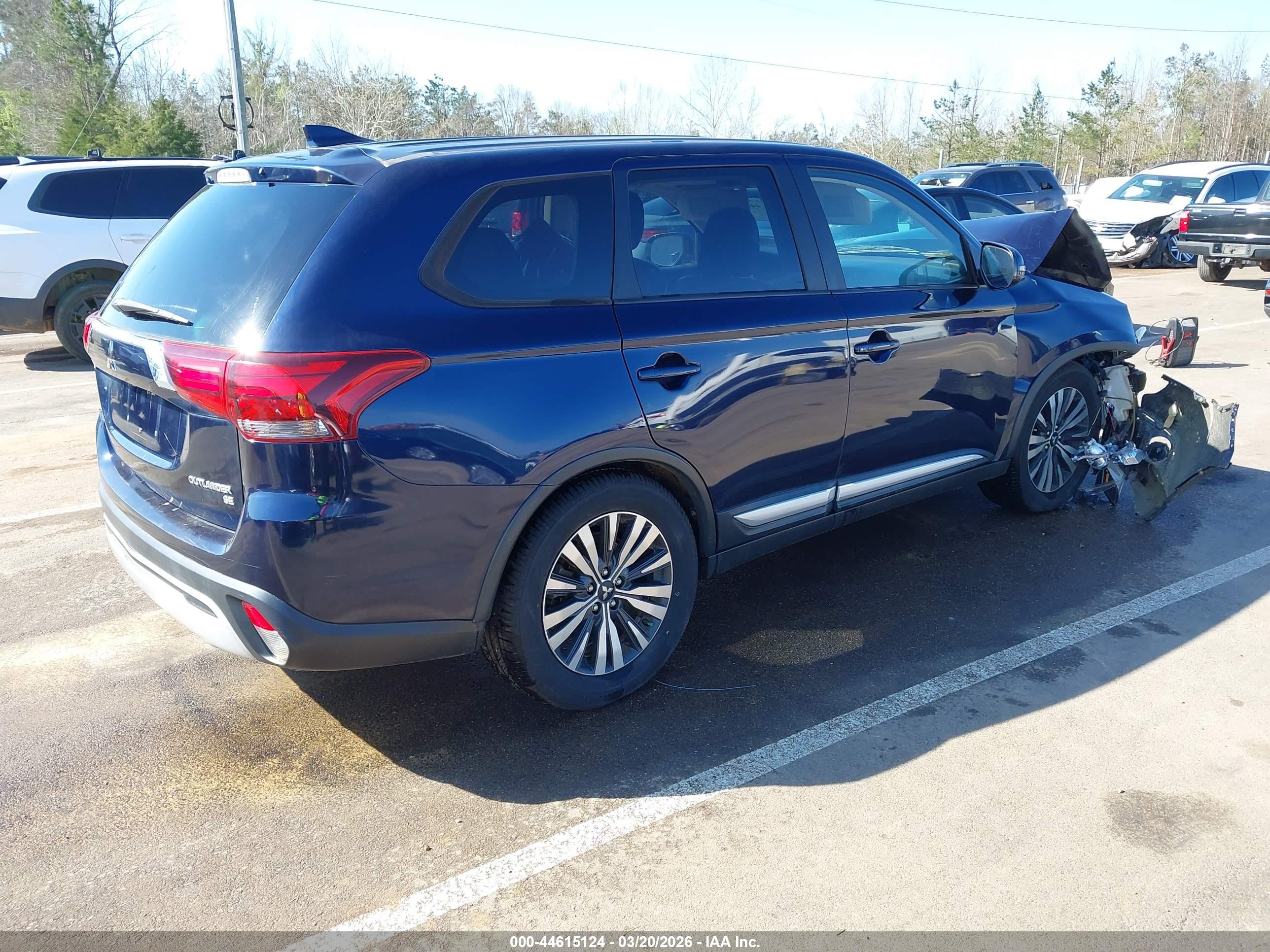 MITSUBISHI OUTLANDER image 4
