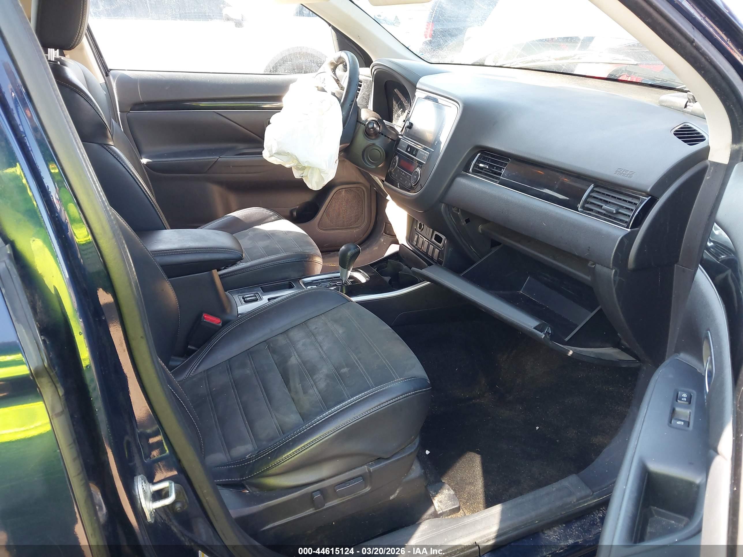 MITSUBISHI OUTLANDER image 5