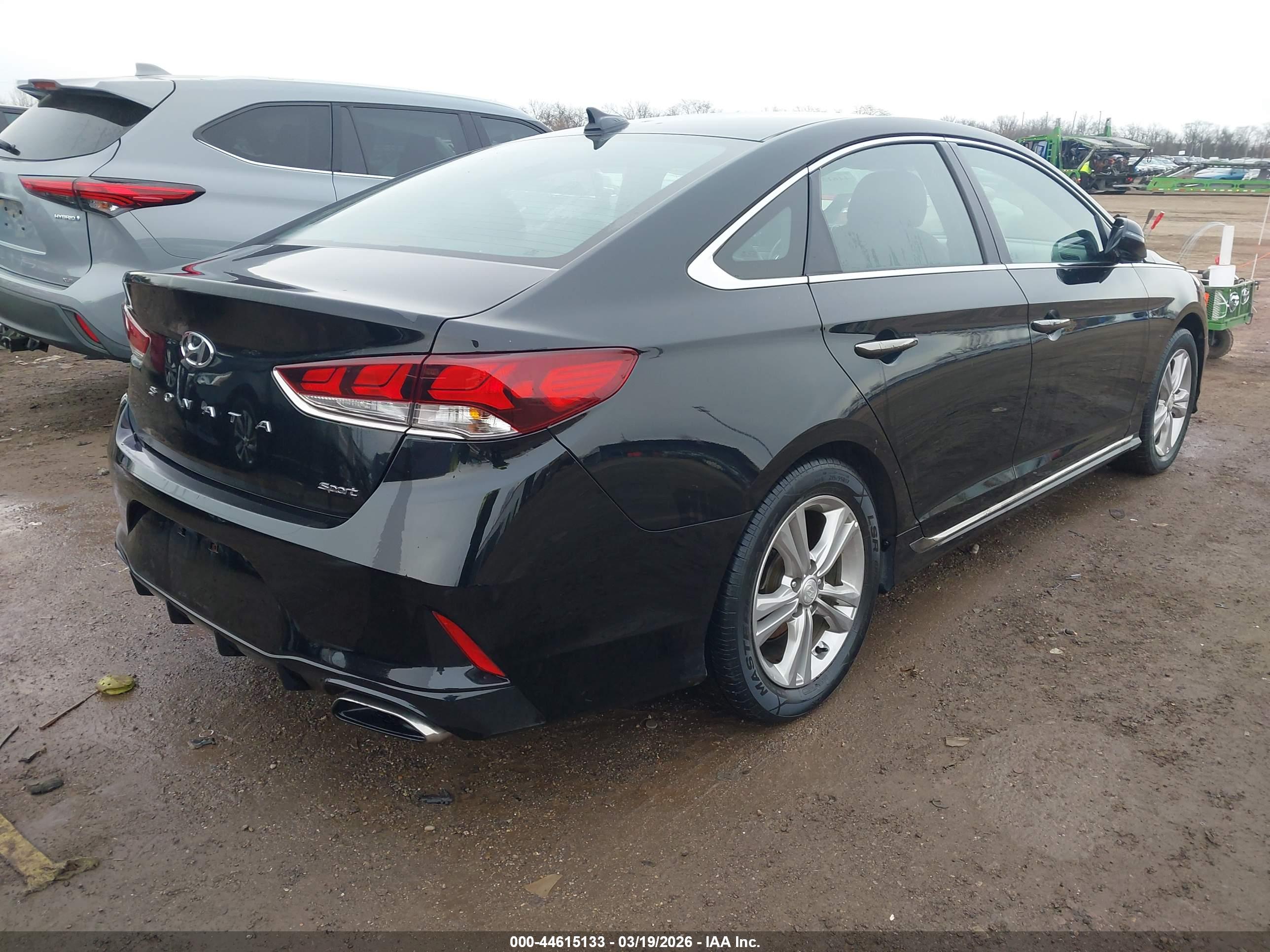 HYUNDAI SONATA image 4