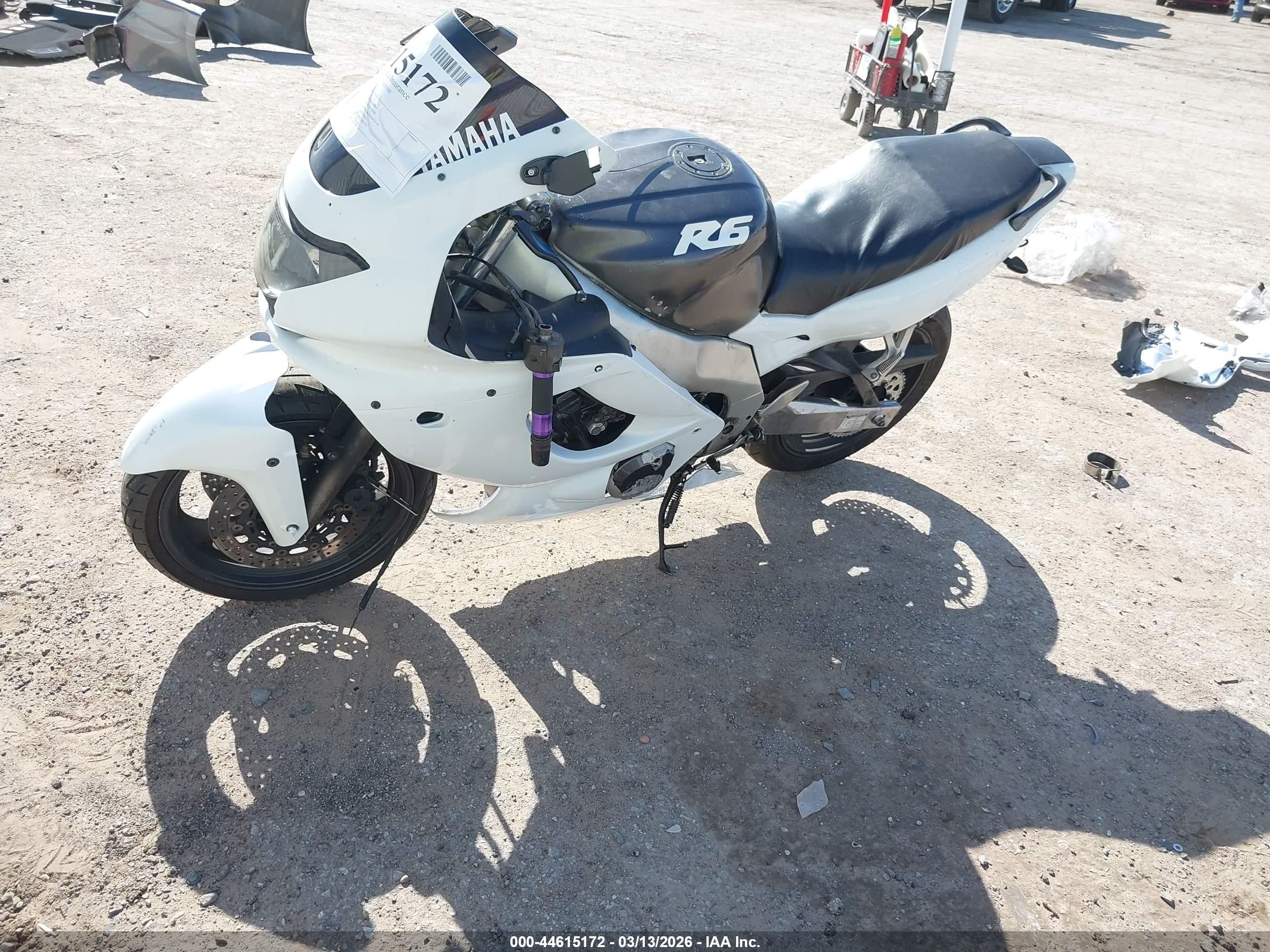 YAMAHA YZF600 image 2