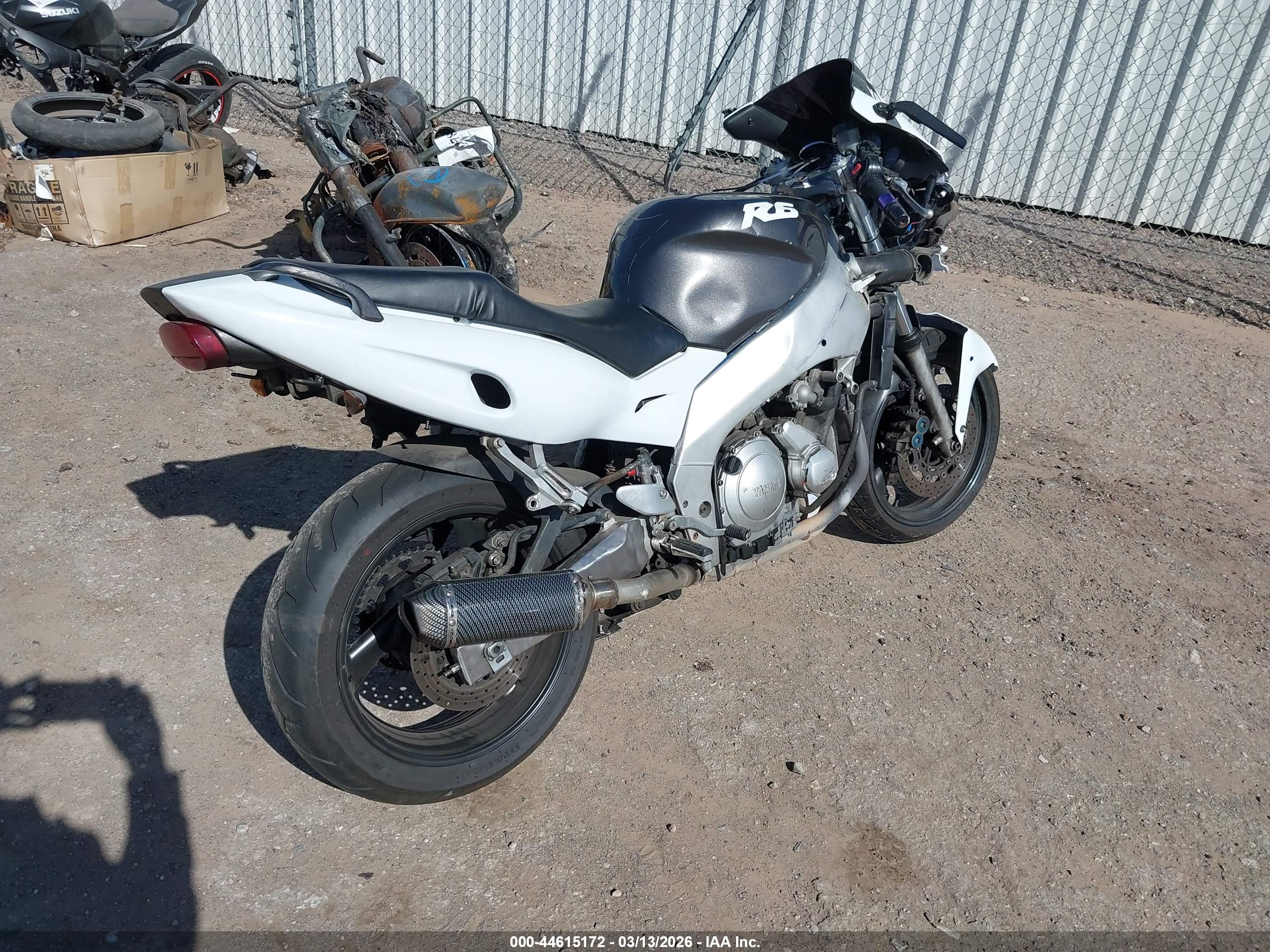 YAMAHA YZF600 image 4