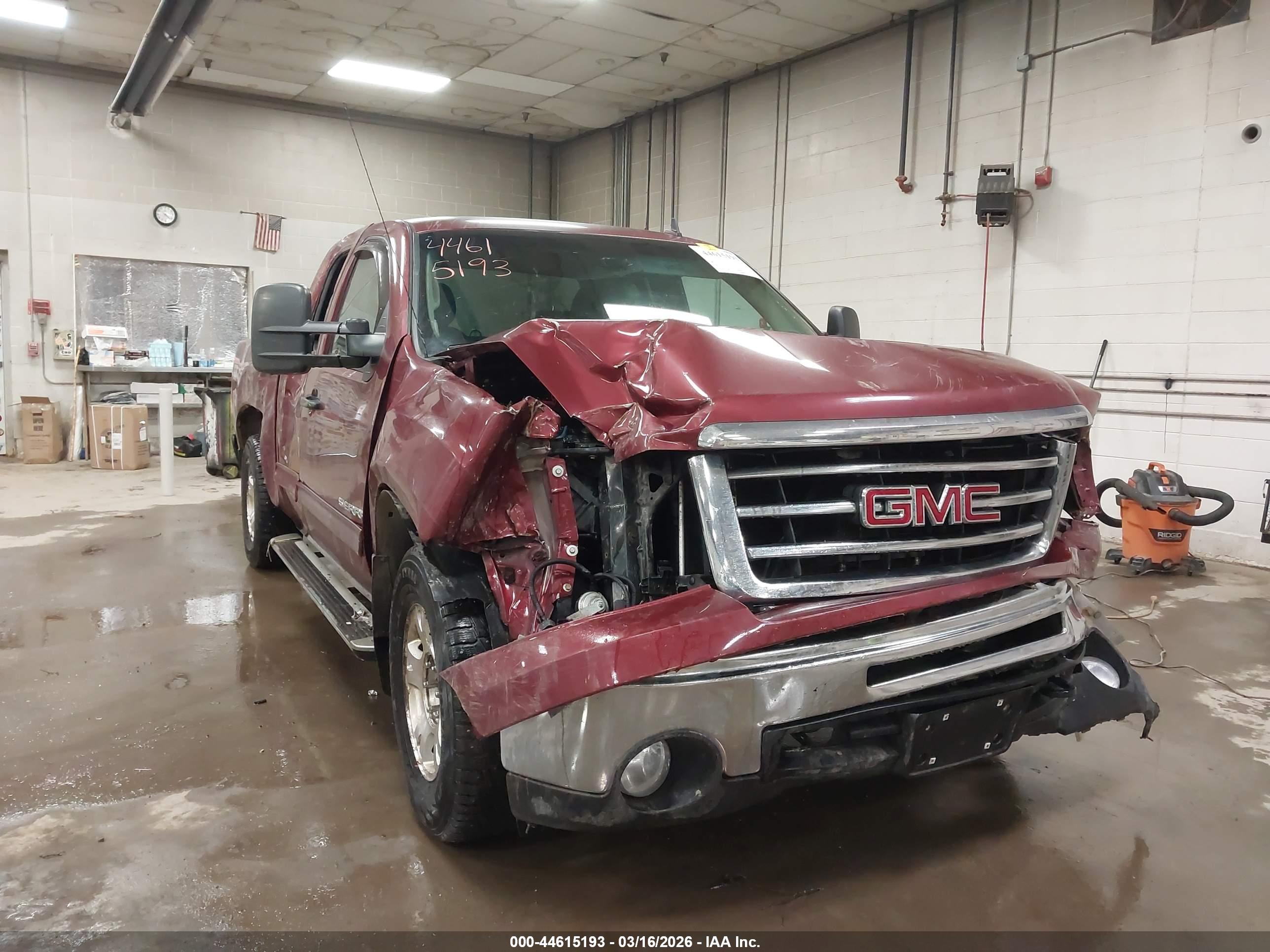 GMC SIERRA image 6