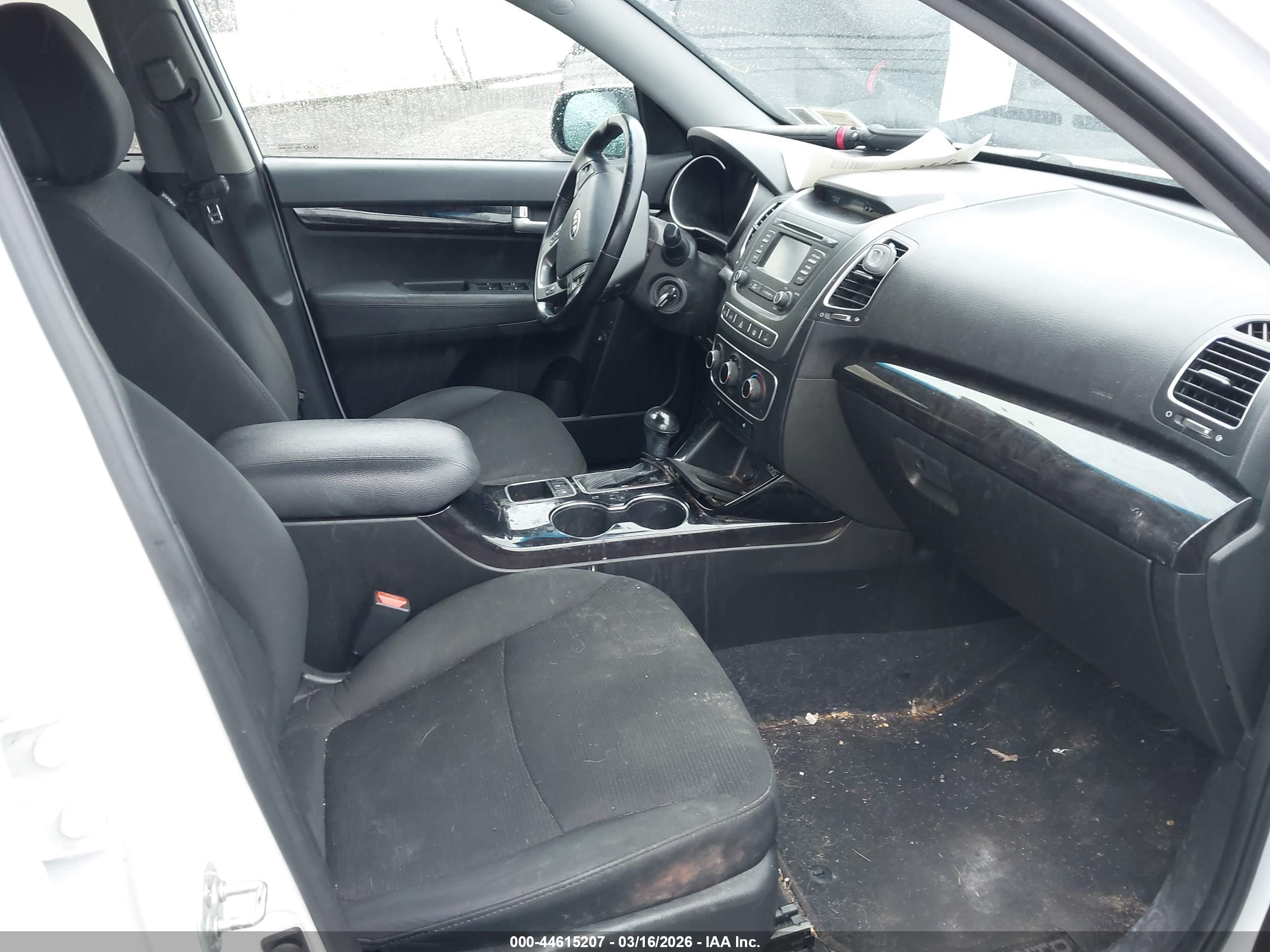 KIA SORENTO image 5