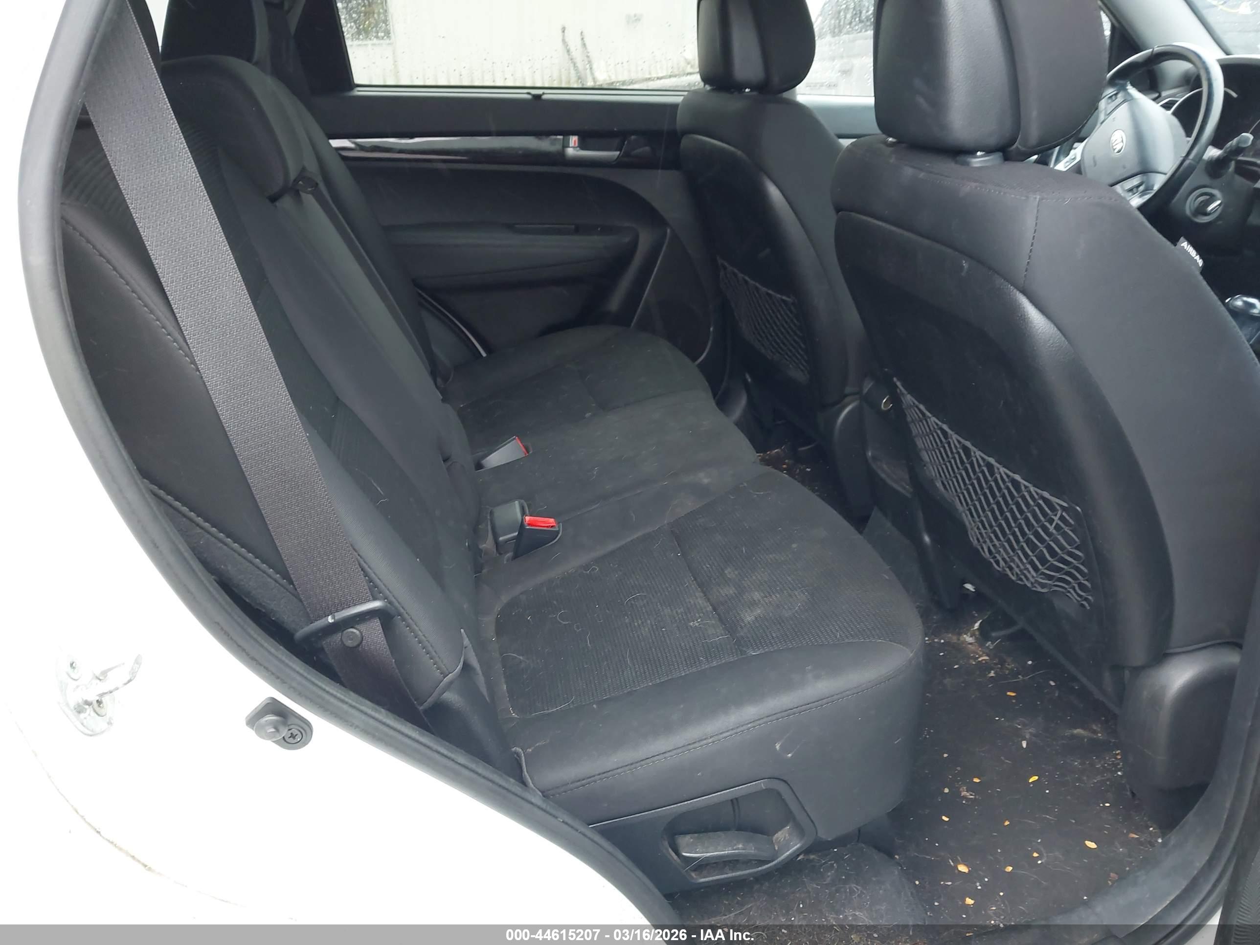 KIA SORENTO image 8