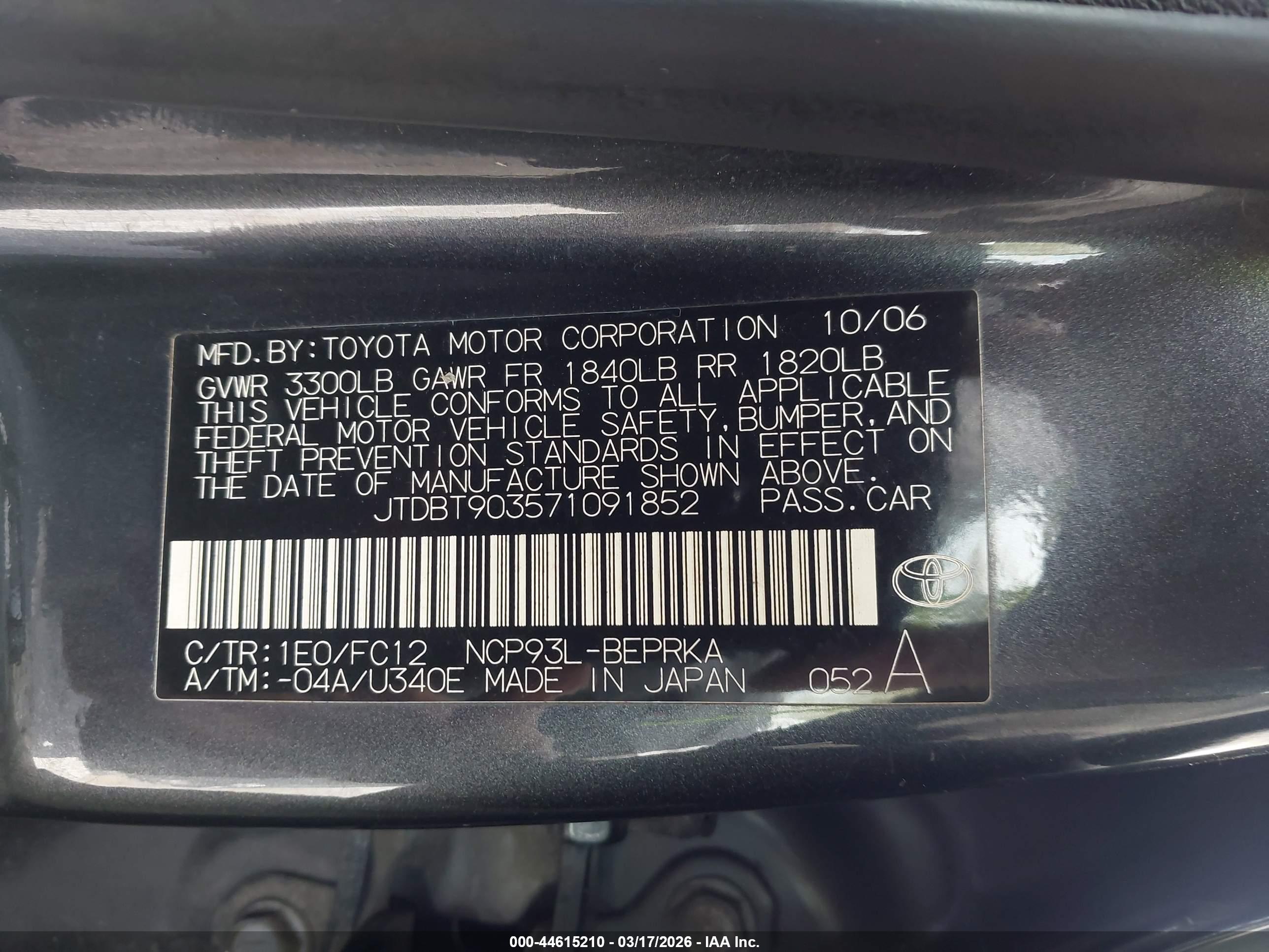 TOYOTA YARIS image 9