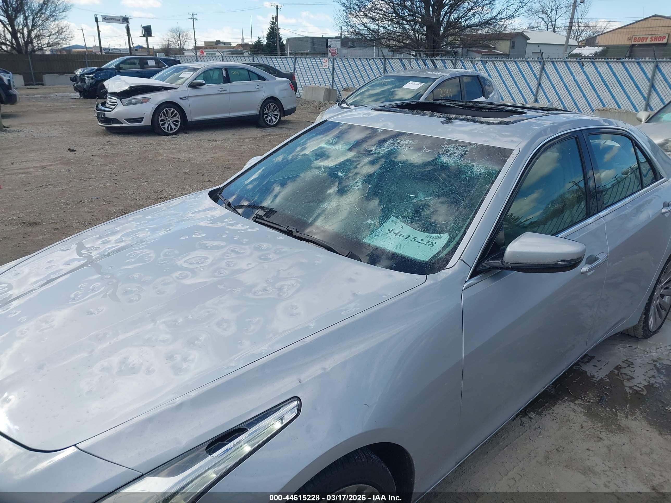 CADILLAC CTS image 6