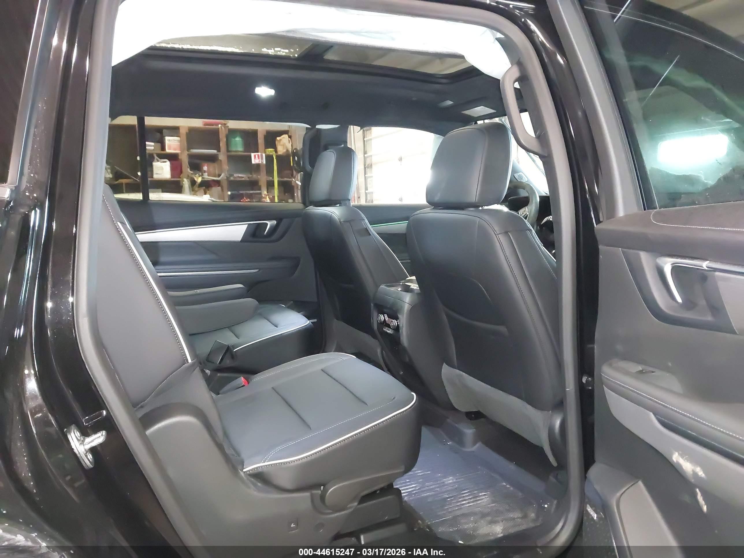BUICK ENCLAVE image 8