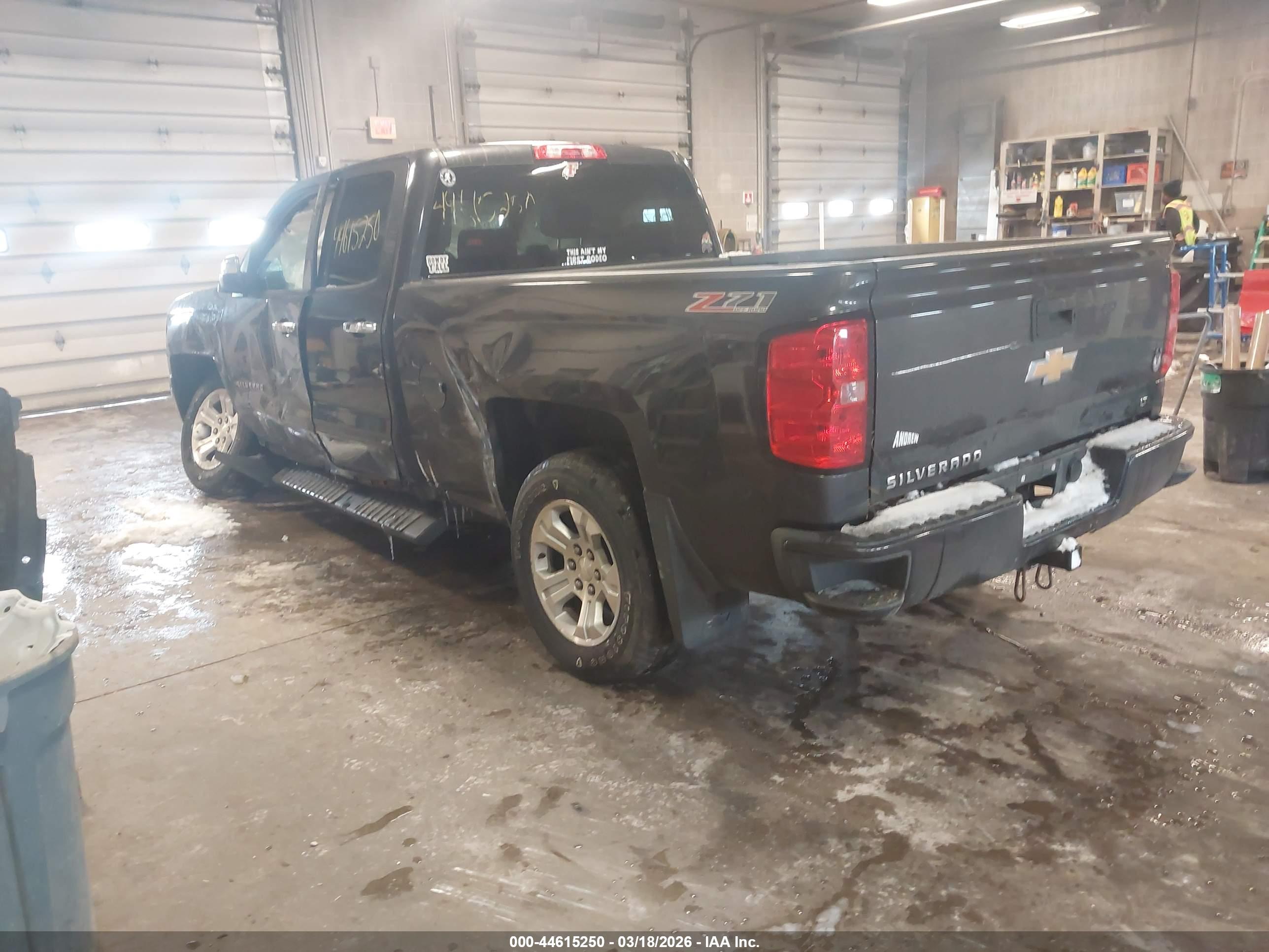 CHEVROLET SILVERADO image 3