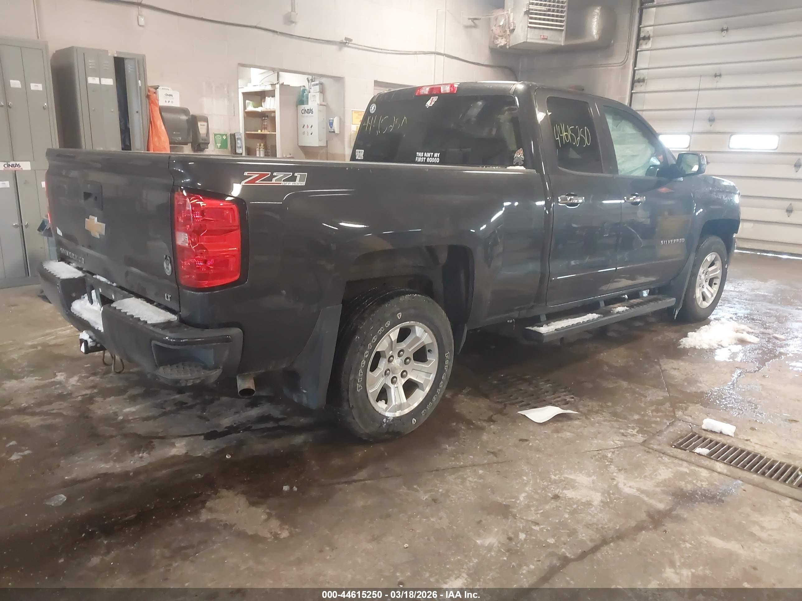 CHEVROLET SILVERADO image 4