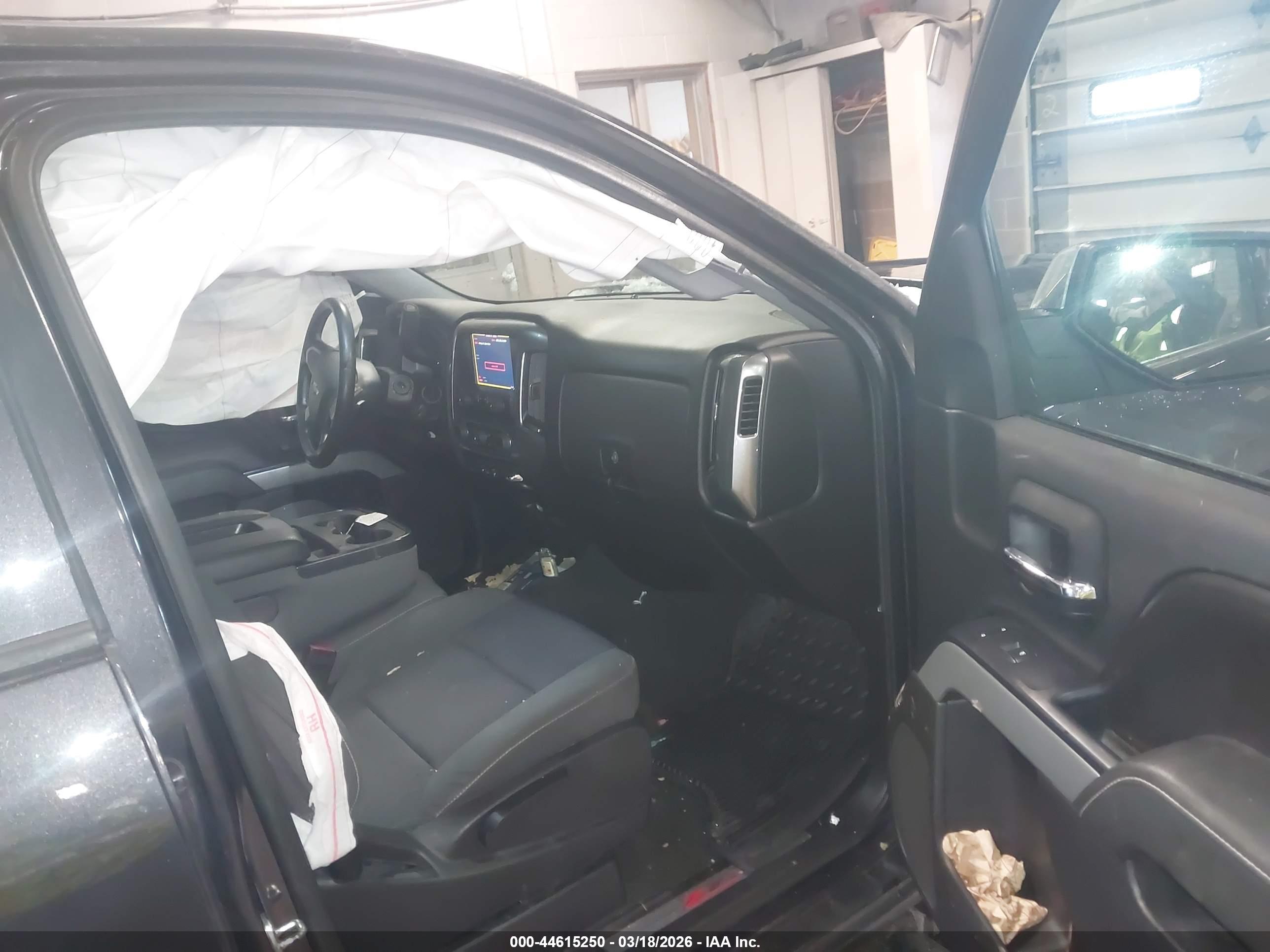 CHEVROLET SILVERADO image 5
