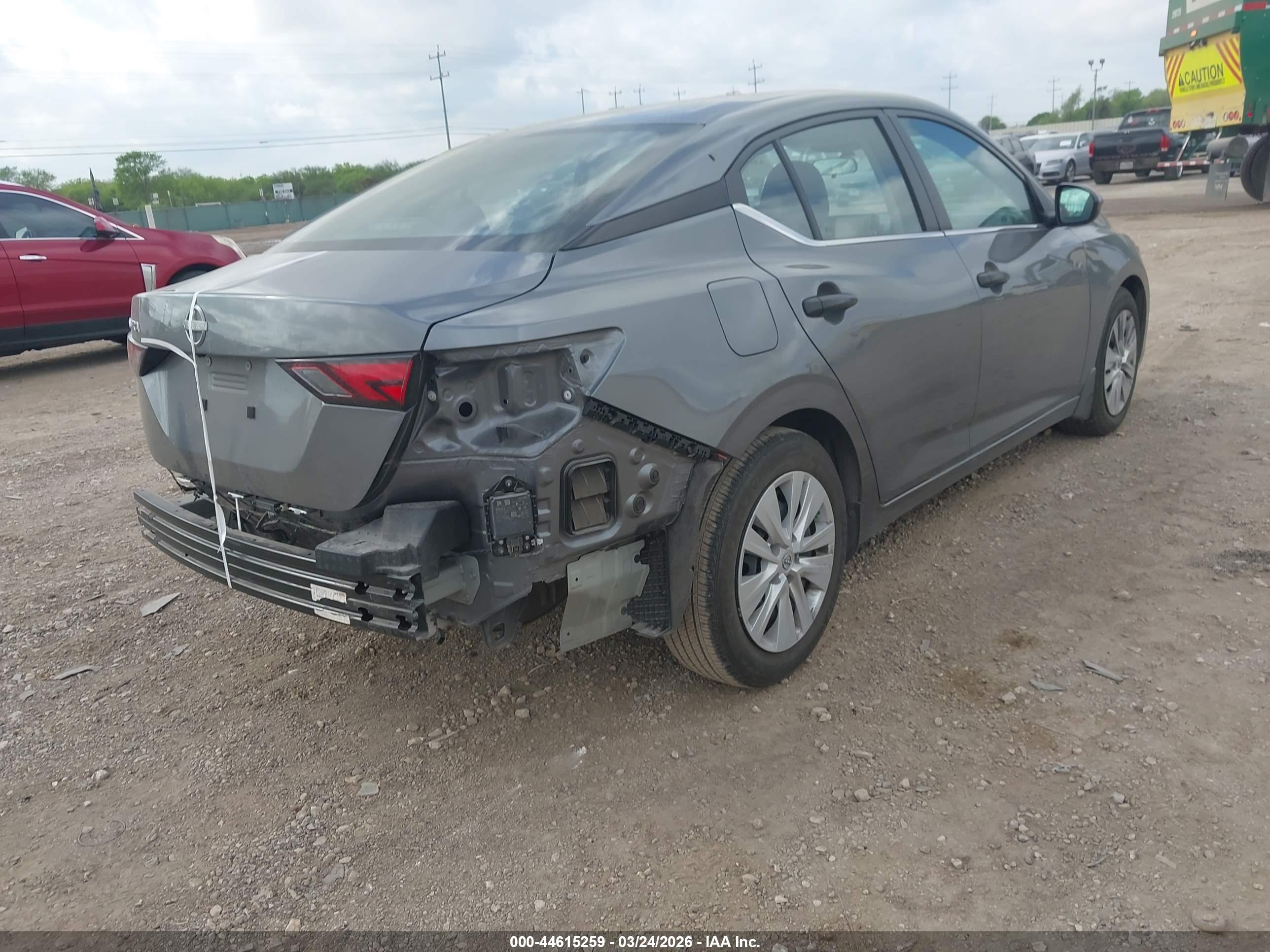 NISSAN SENTRA image 4