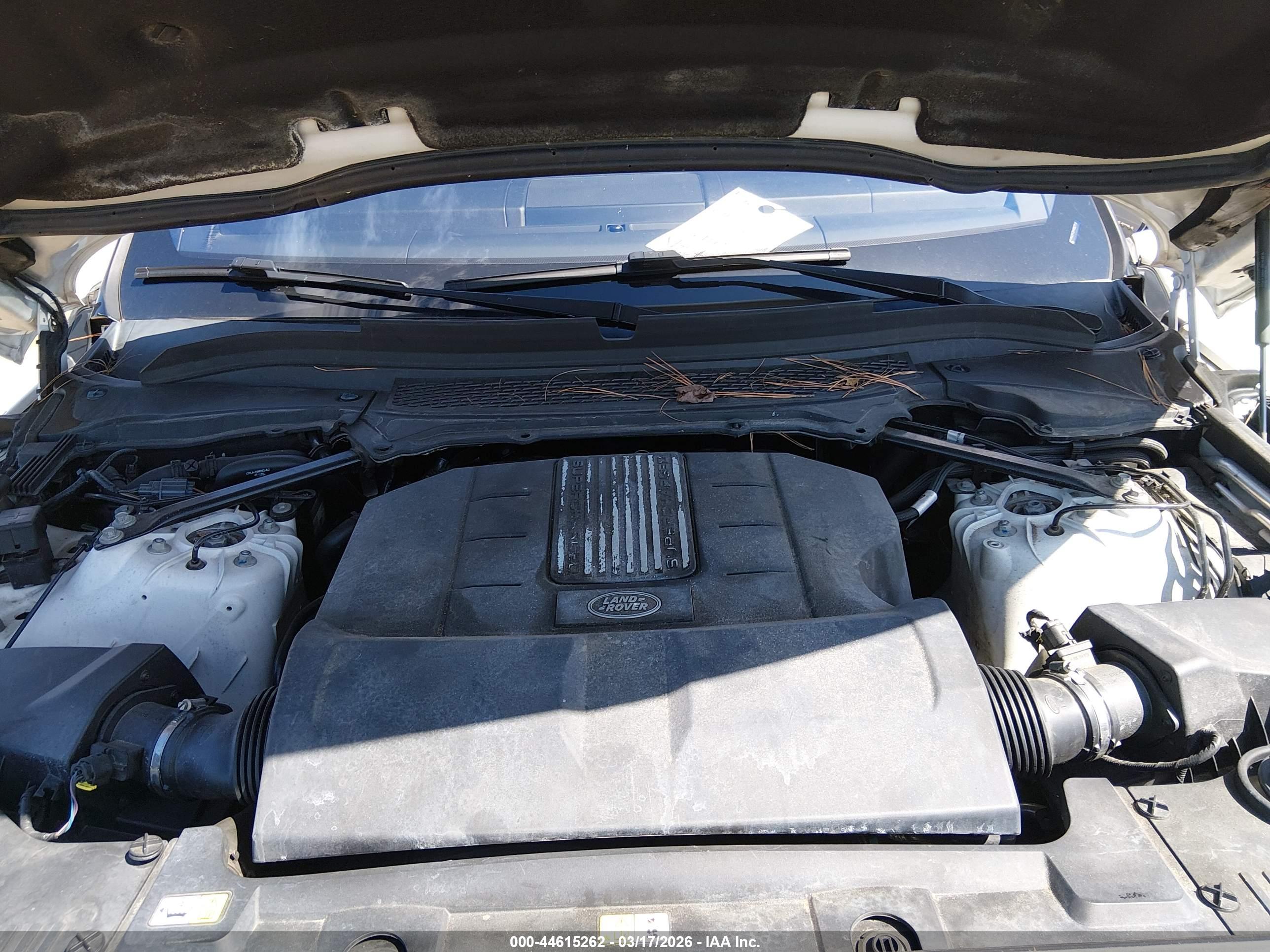 LAND ROVER image 10