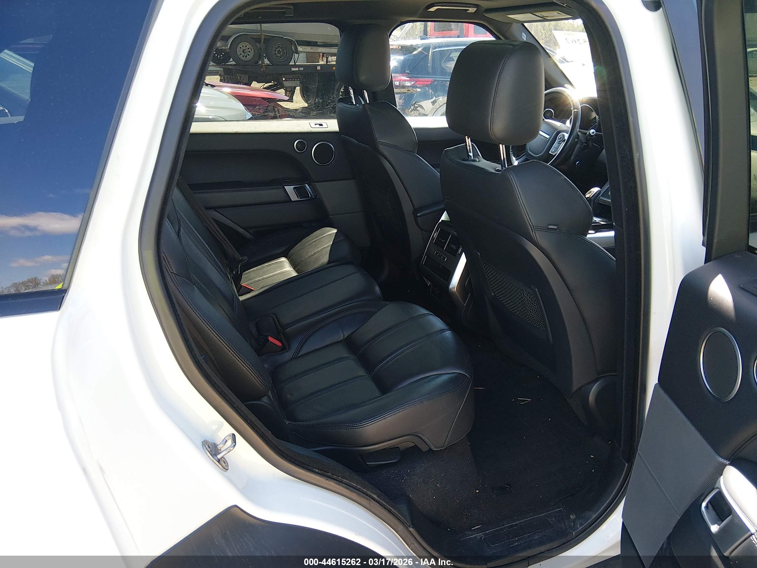 LAND ROVER image 8
