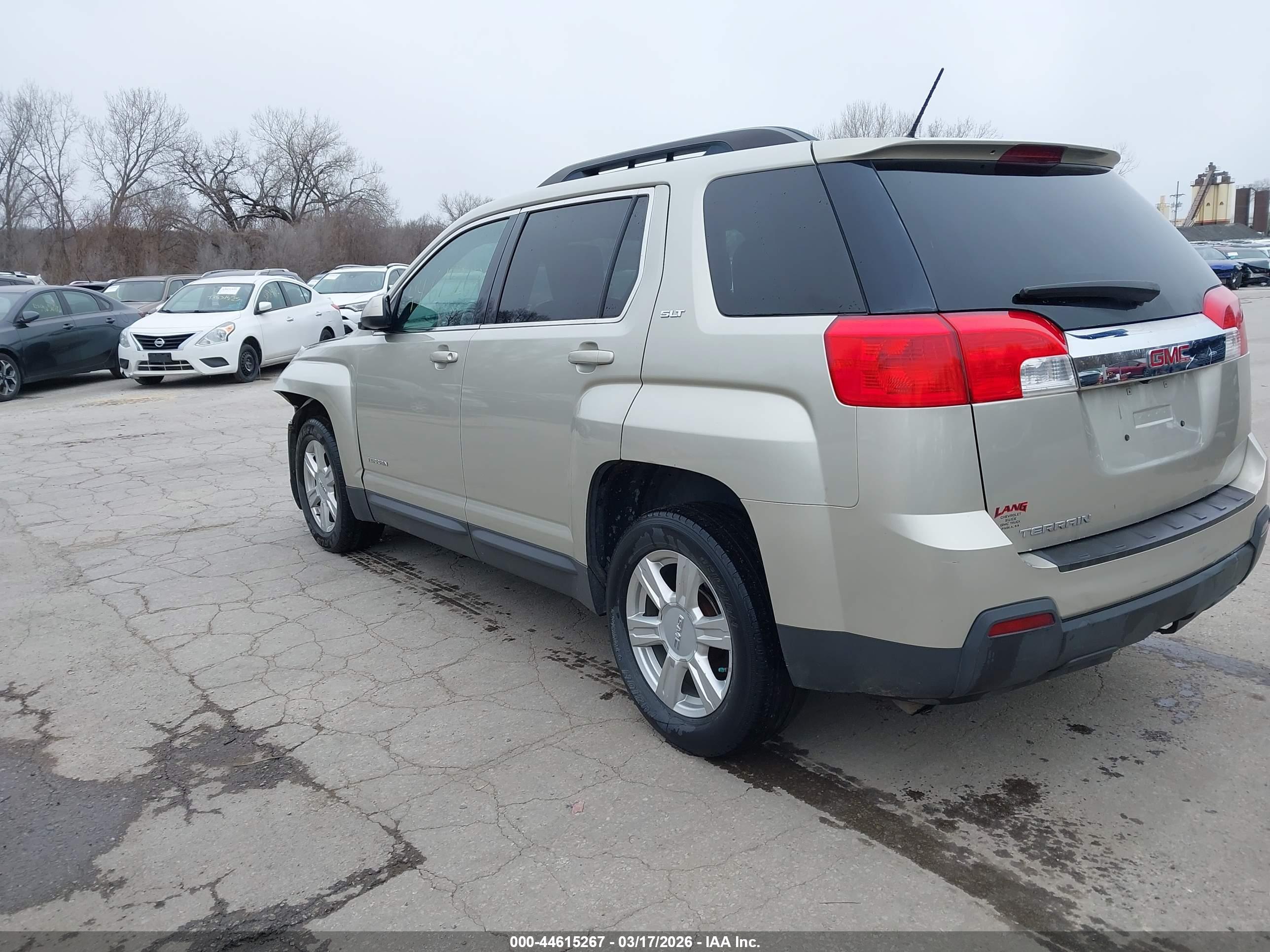 GMC TERRAIN image 3