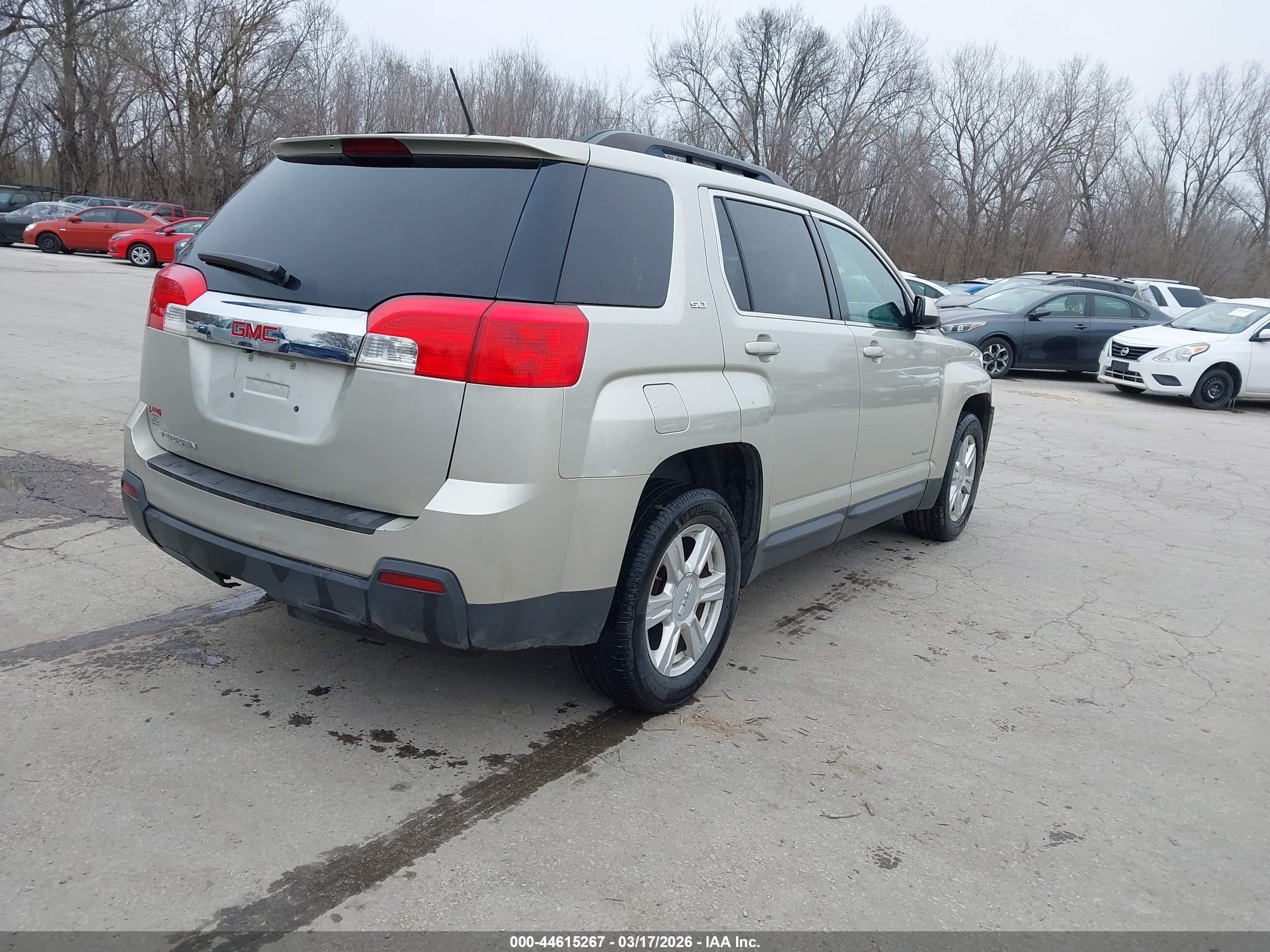 GMC TERRAIN image 4
