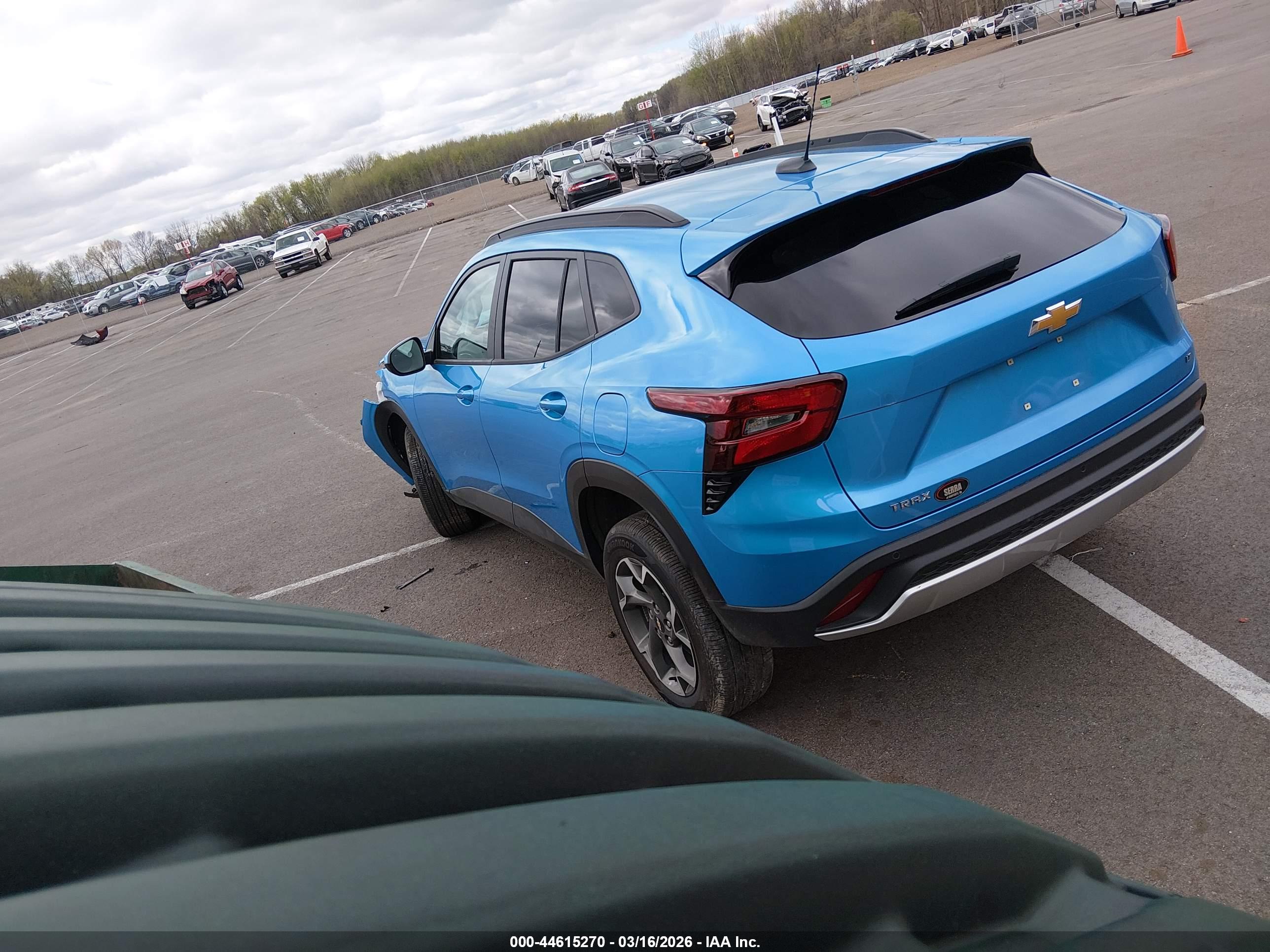 CHEVROLET TRAX image 3