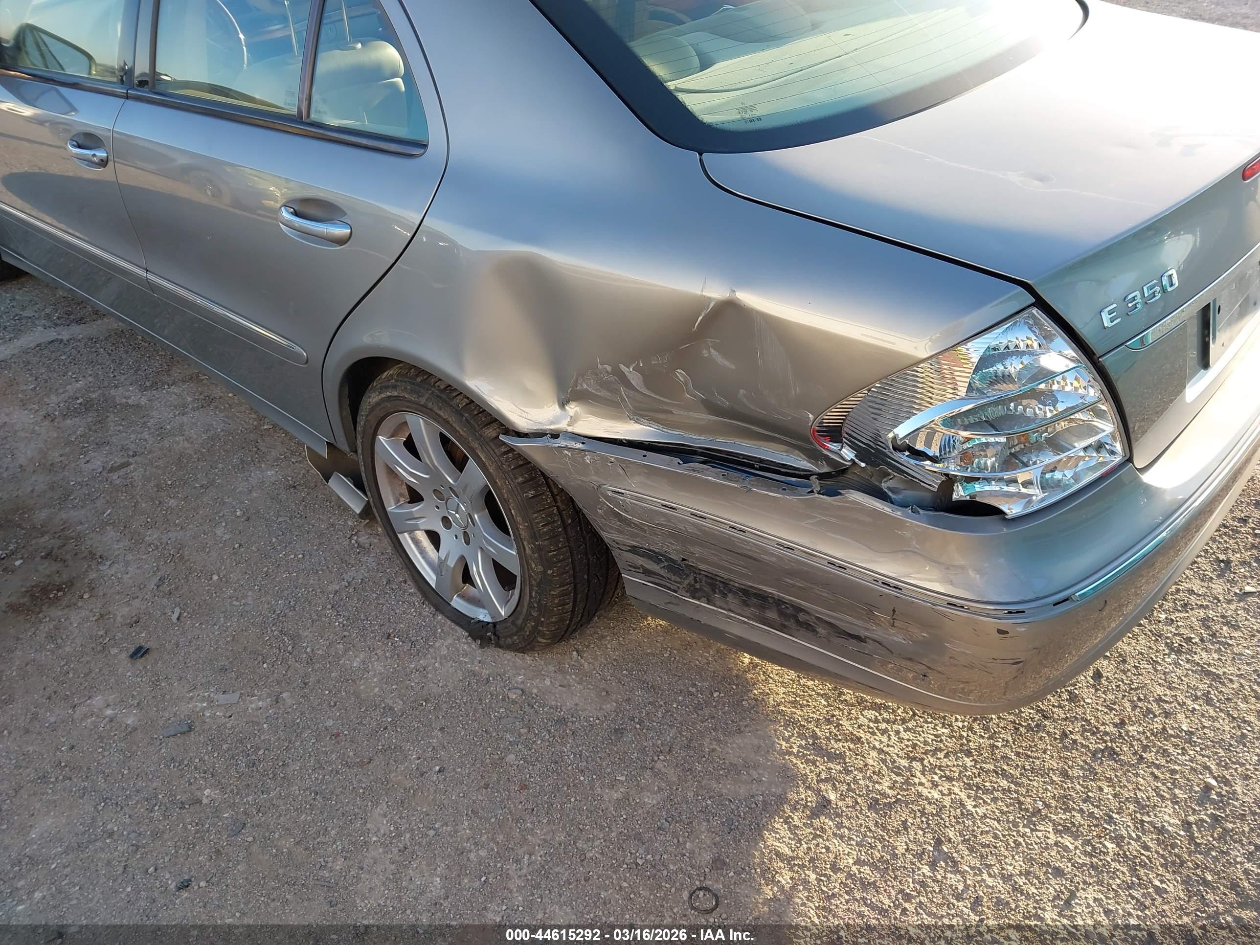 MERCEDES-BENZ E image 6