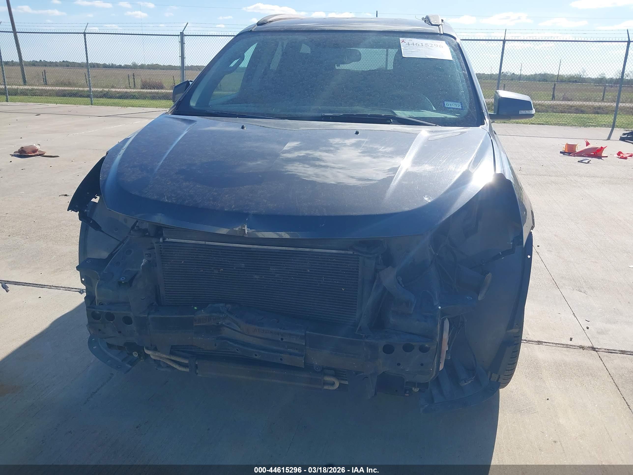 CHEVROLET TRAVERSE image 6