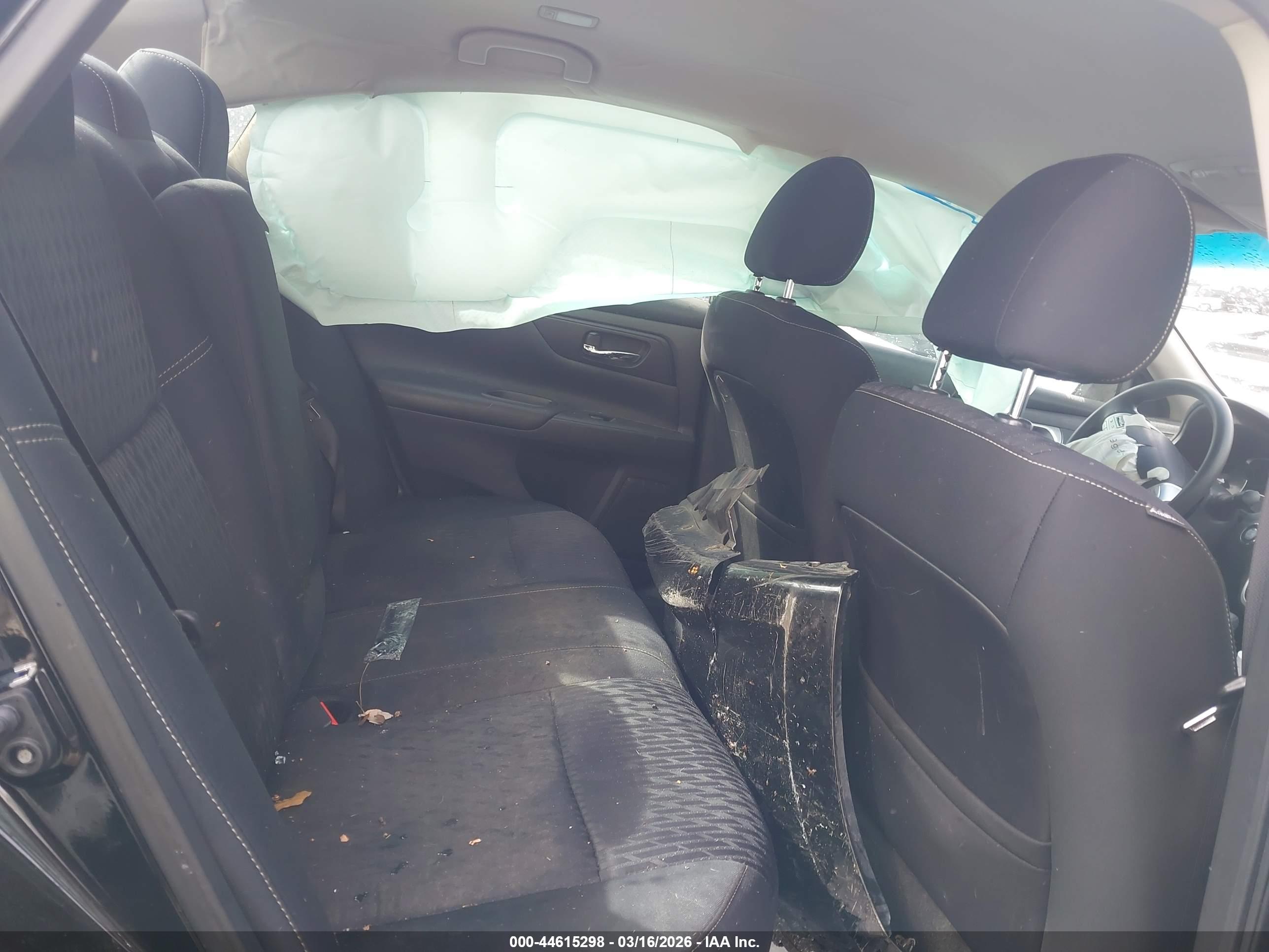 NISSAN ALTIMA image 8