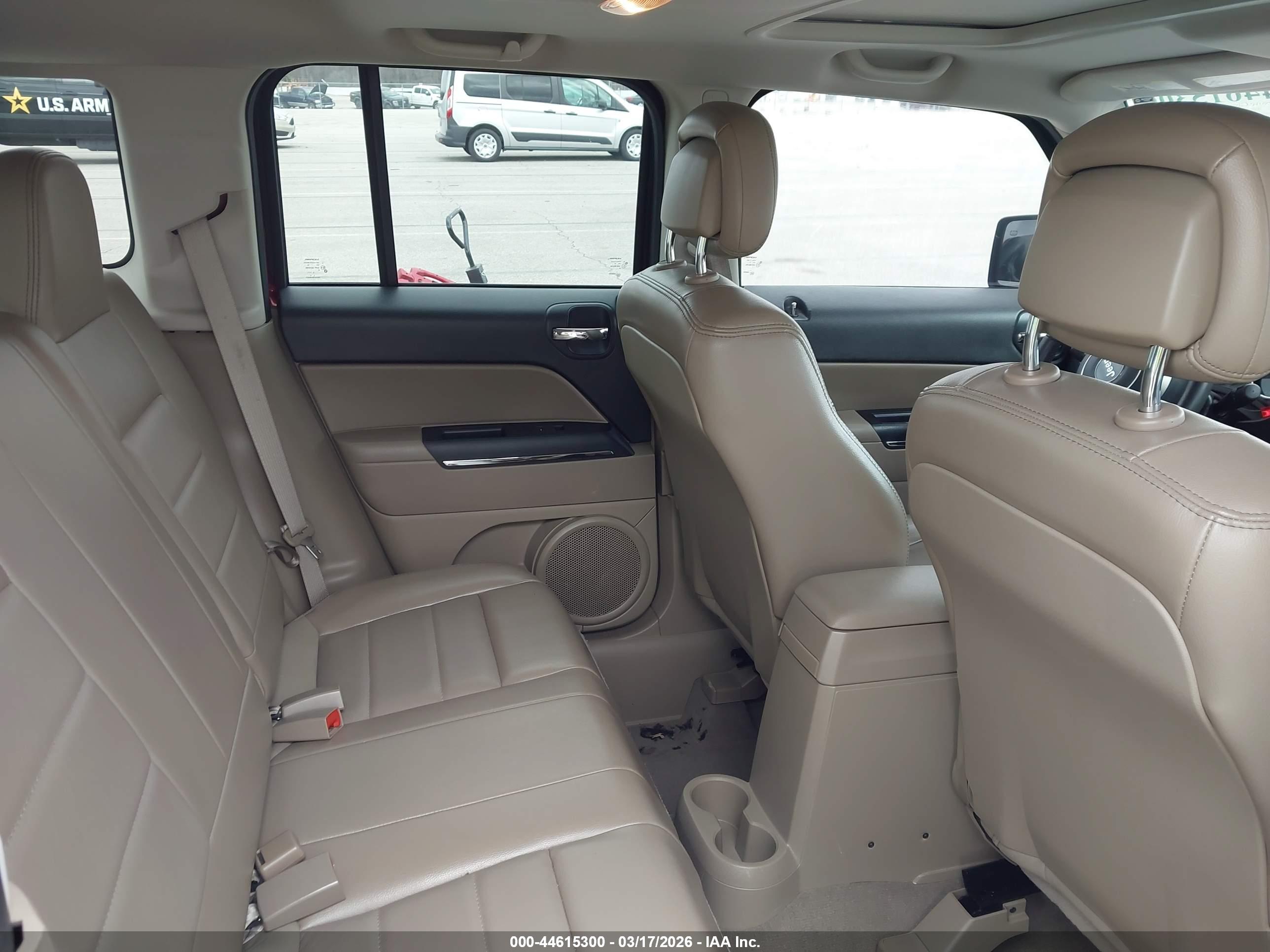 JEEP PATRIOT image 8