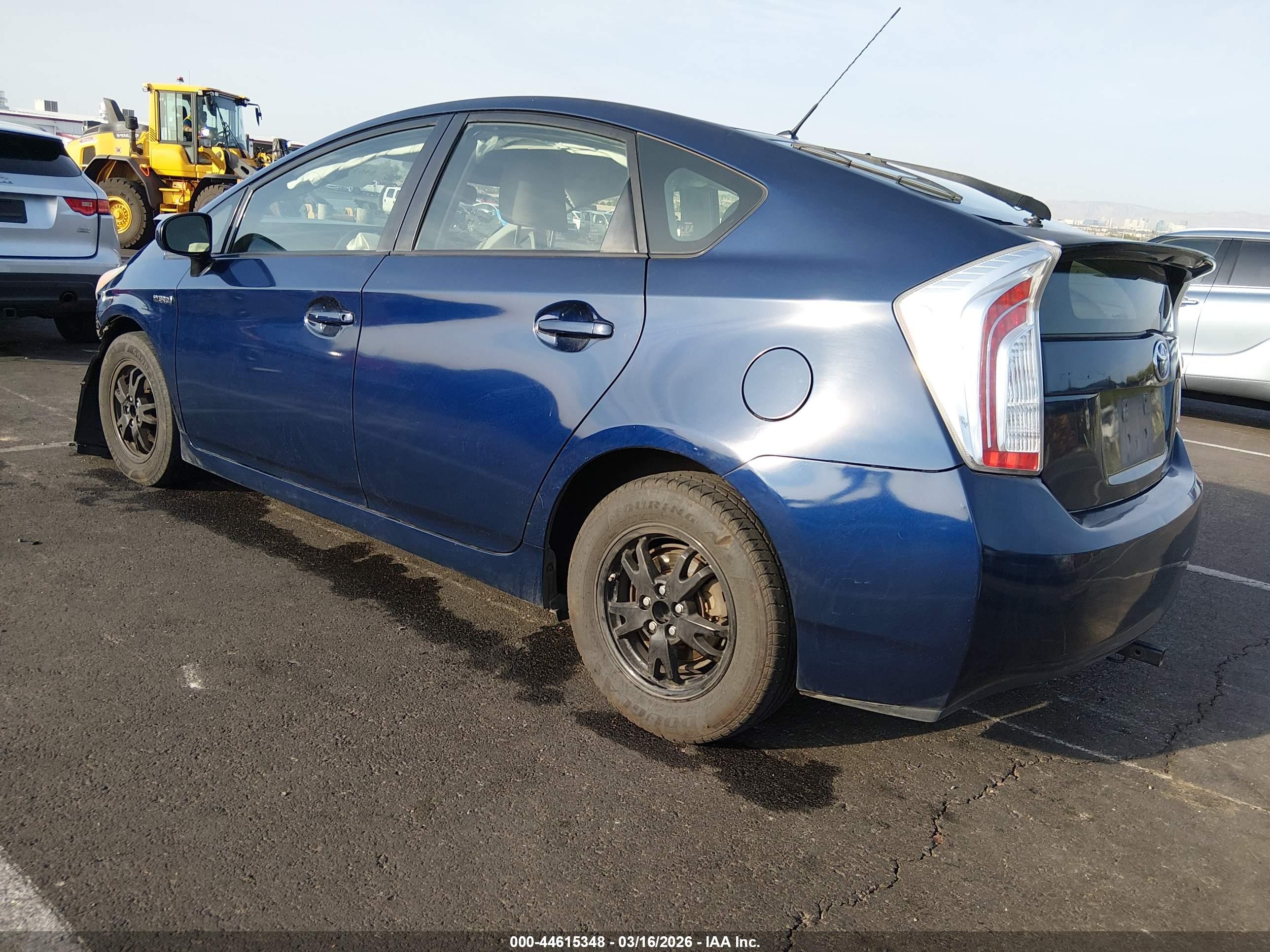 TOYOTA PRIUS image 3