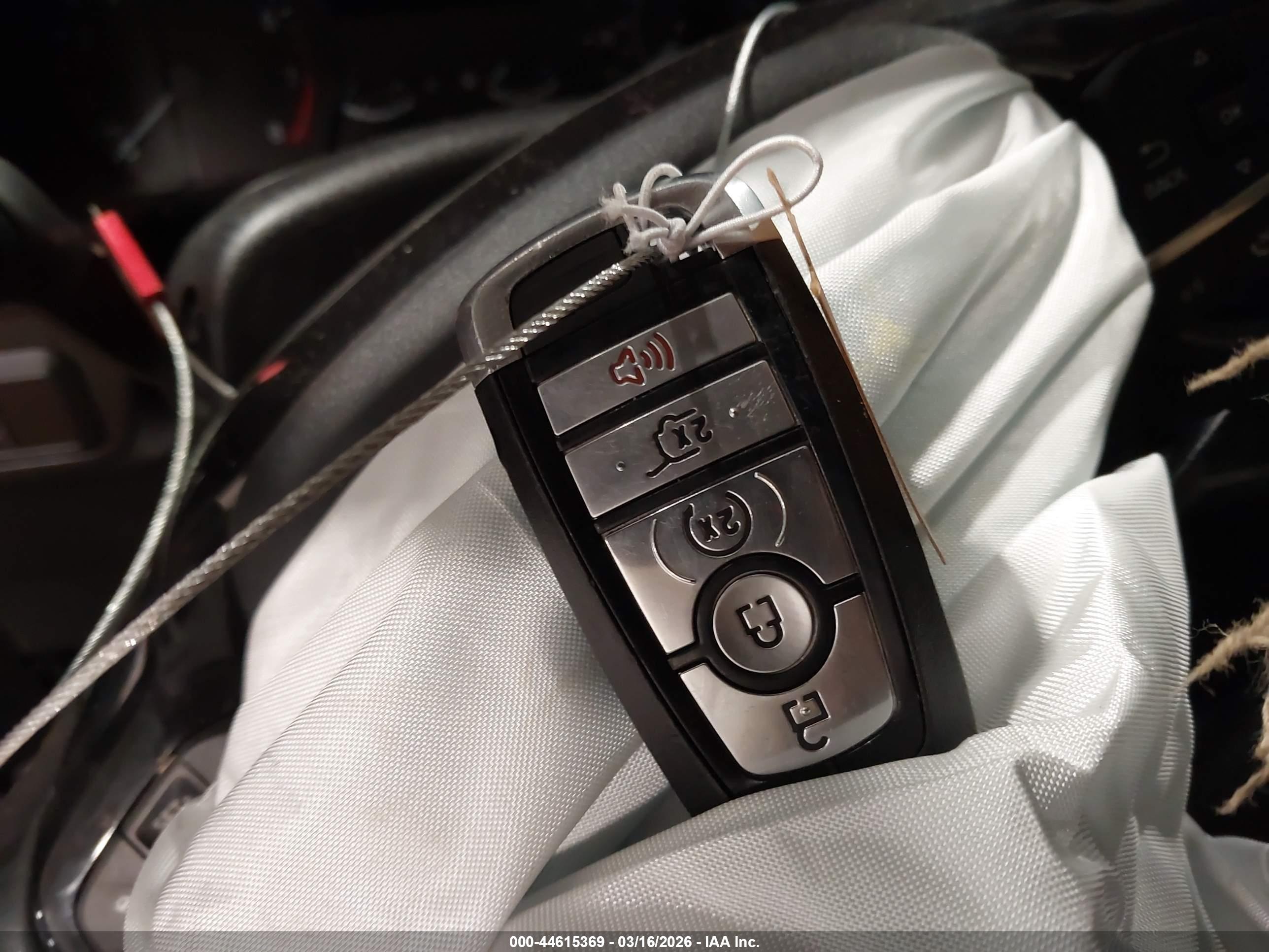 FORD ESCAPE image 11