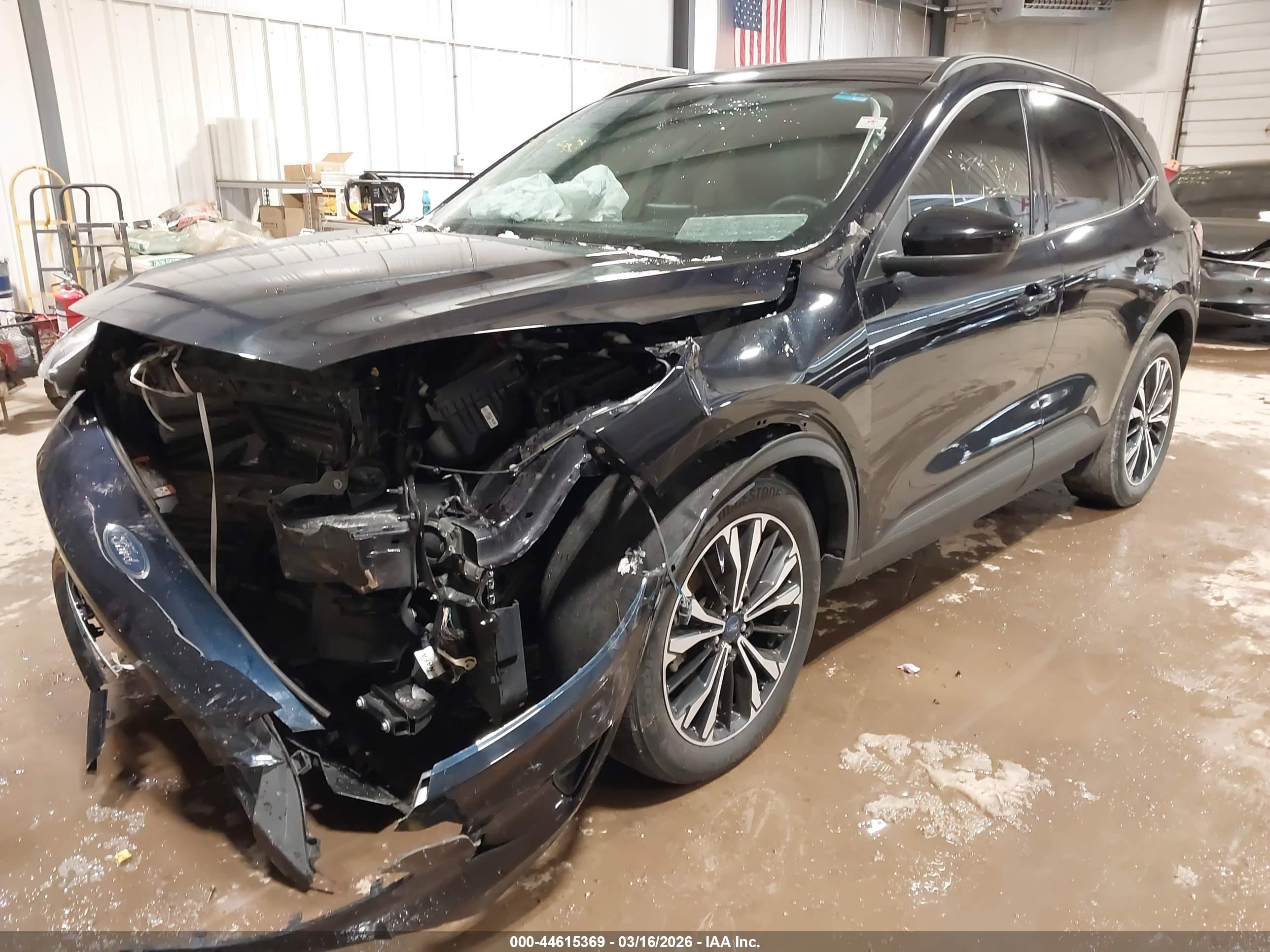 FORD ESCAPE image 2
