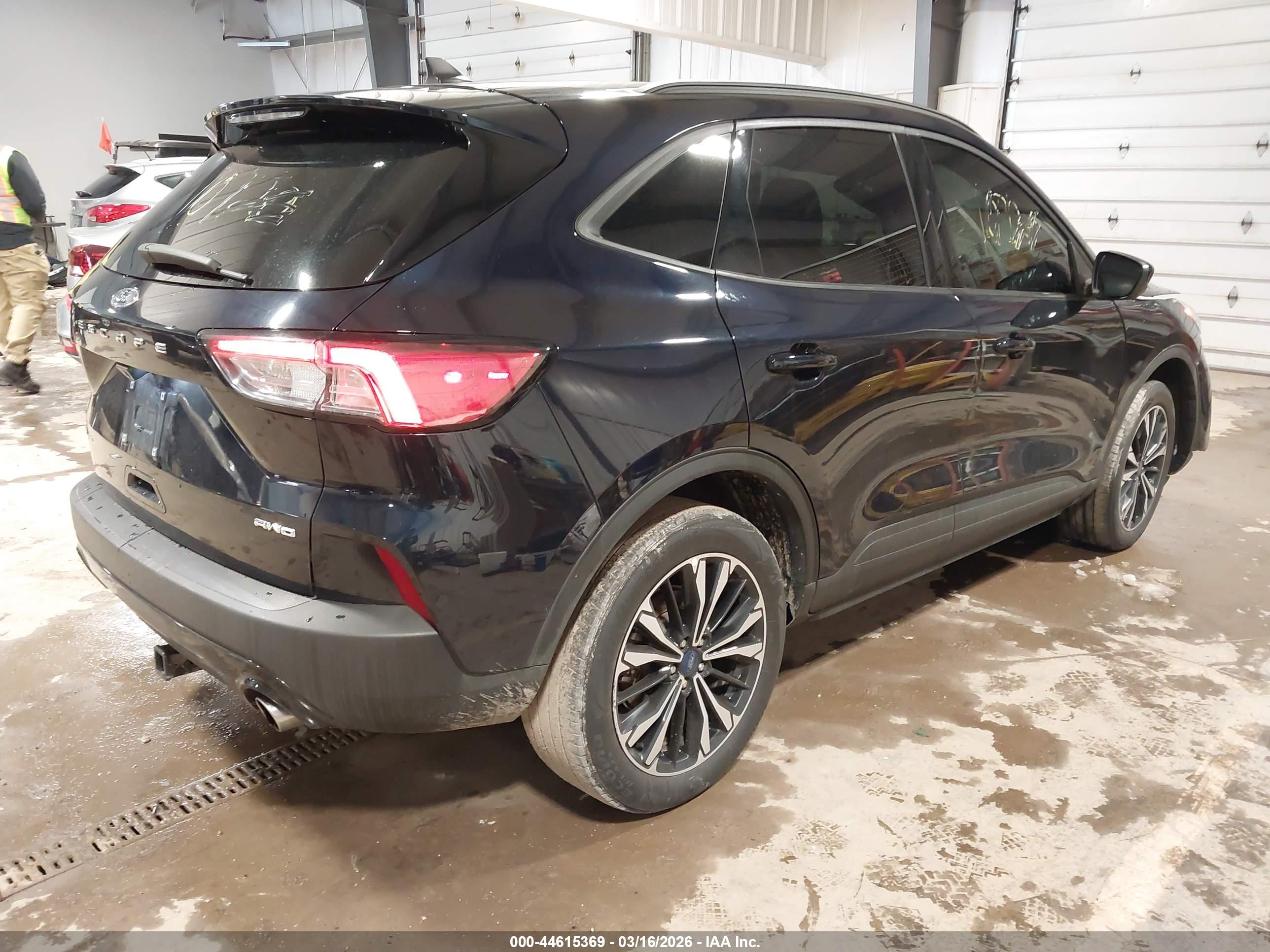FORD ESCAPE image 4