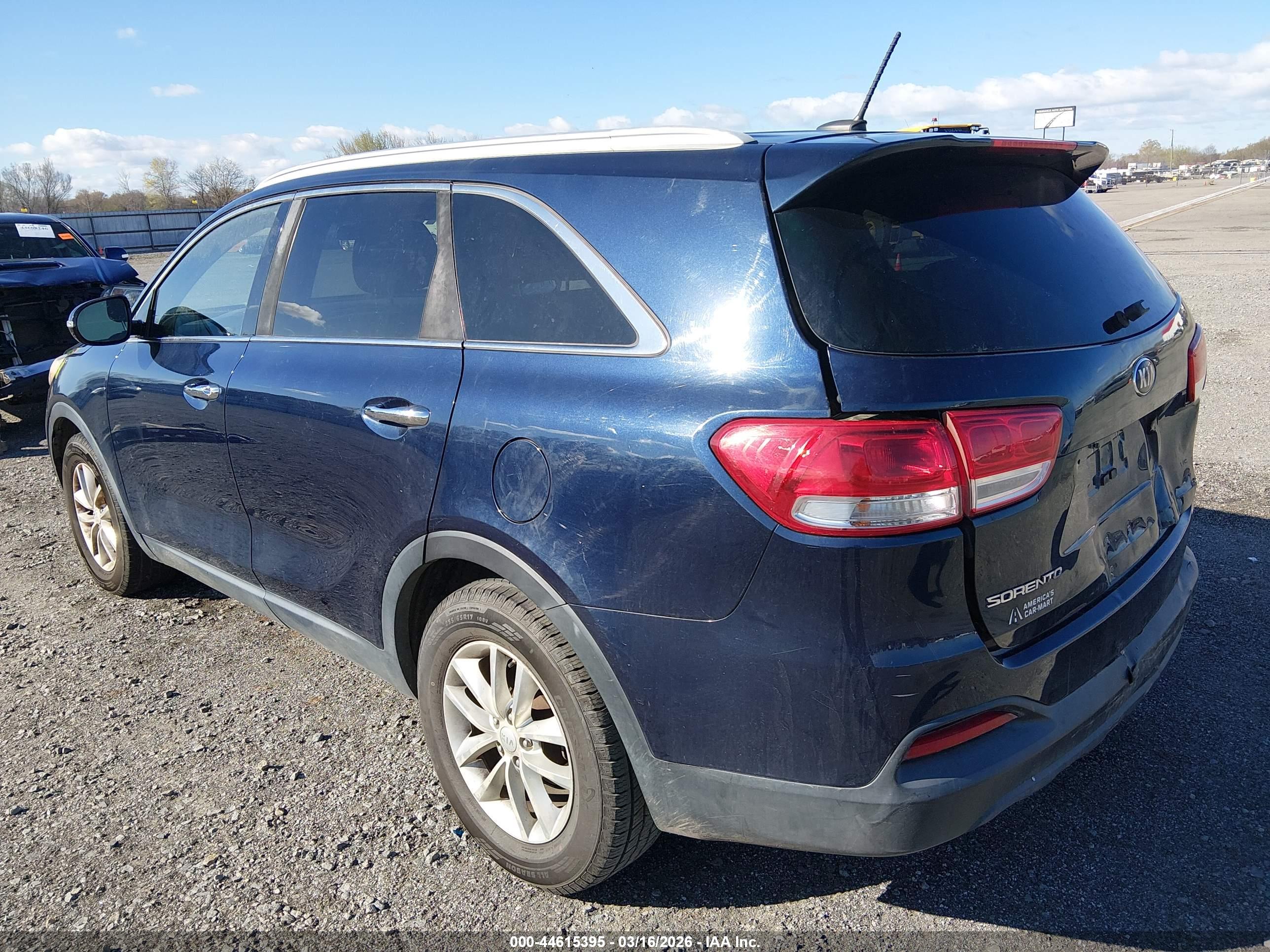 KIA SORENTO image 3