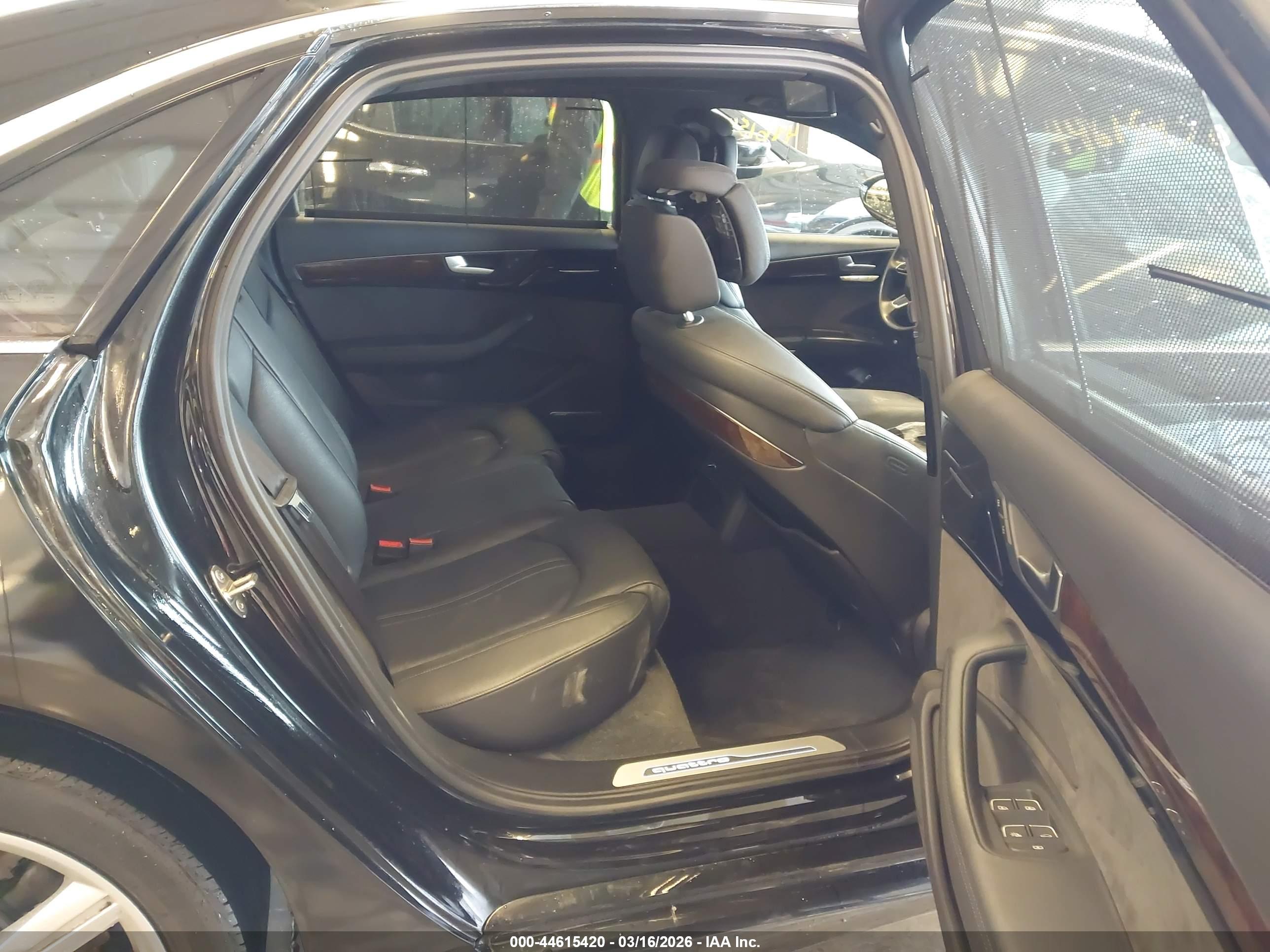 AUDI A8 image 8