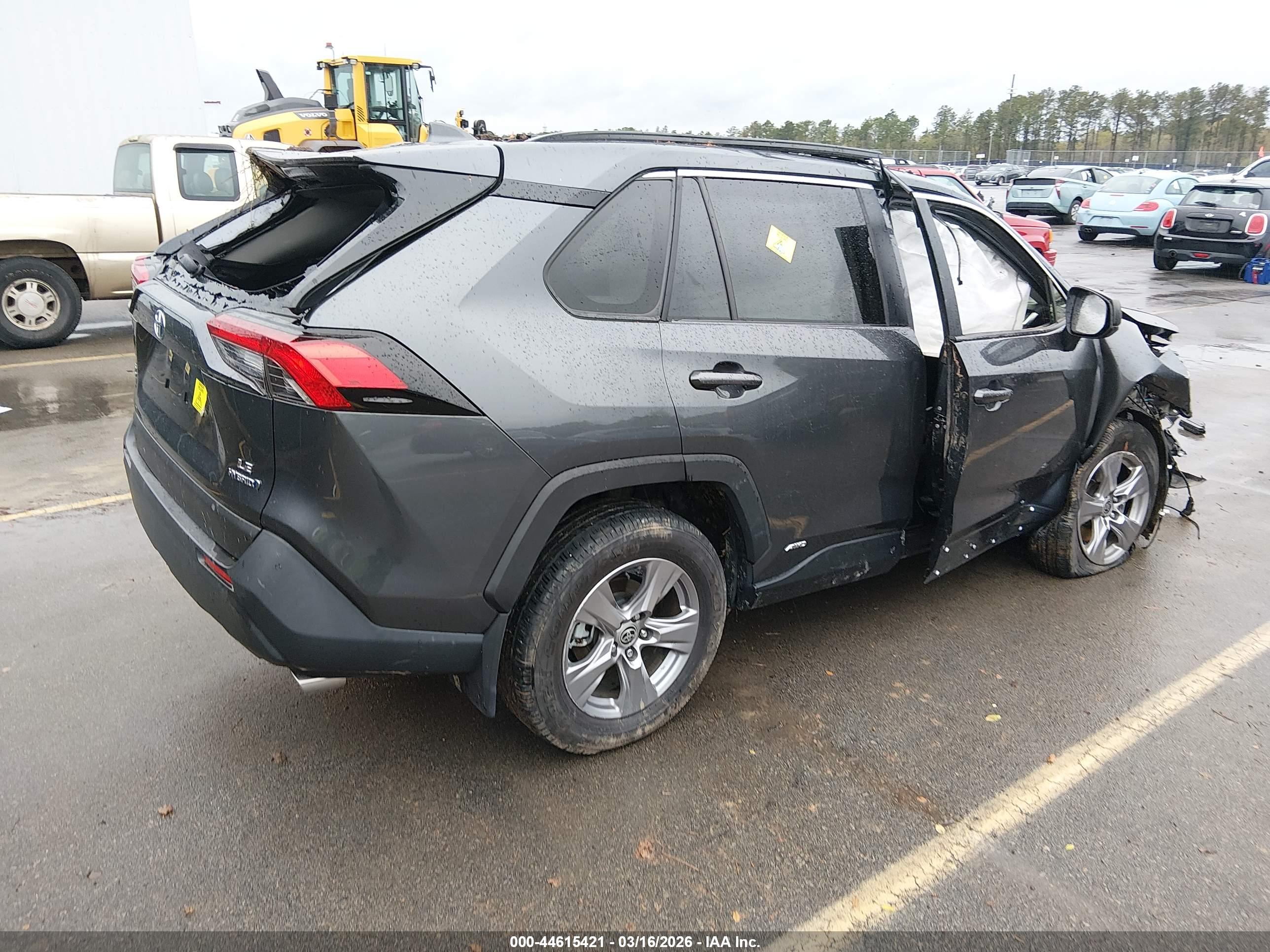 TOYOTA RAV4 image 4