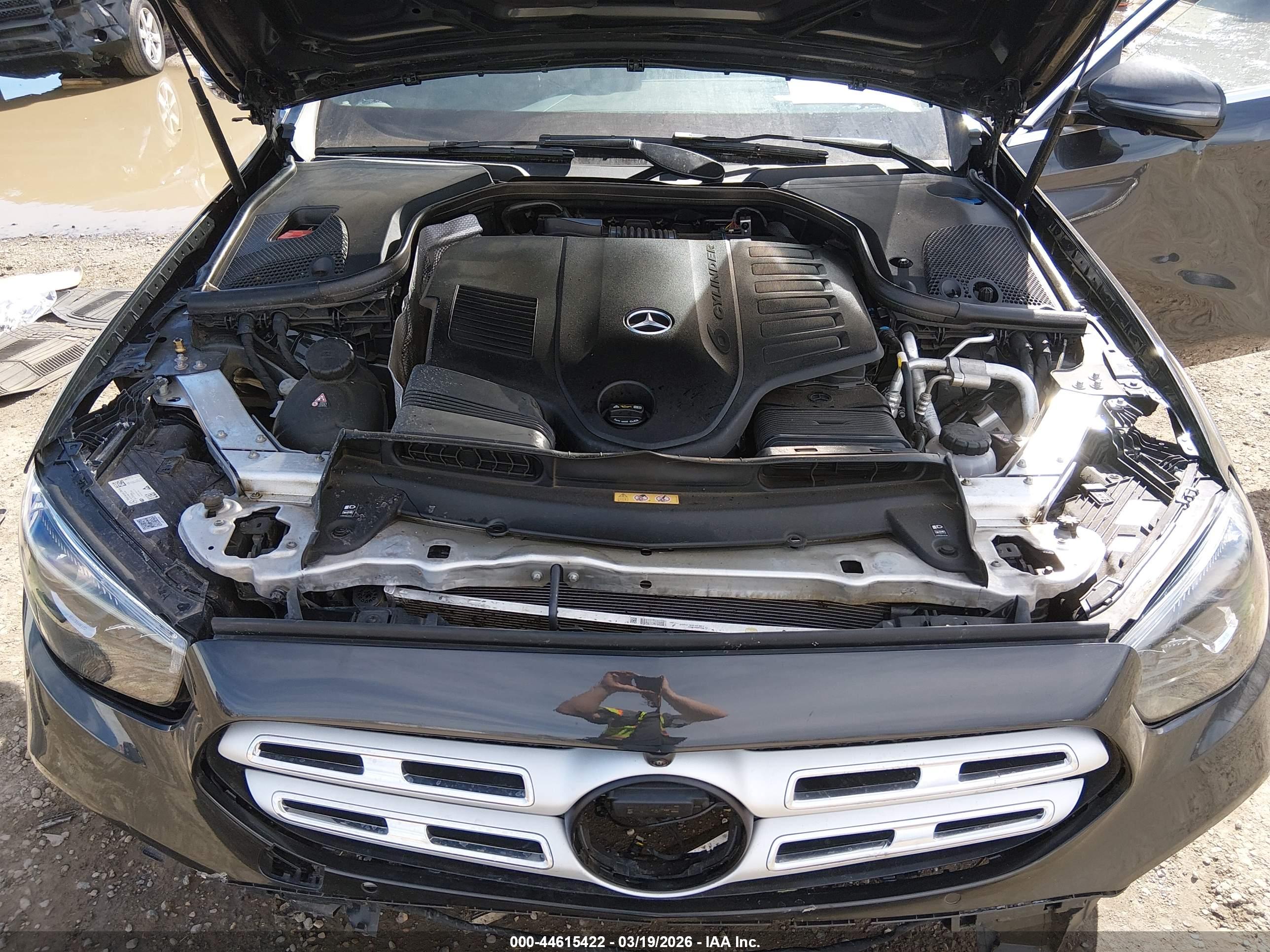 MERCEDES-BENZ E image 10