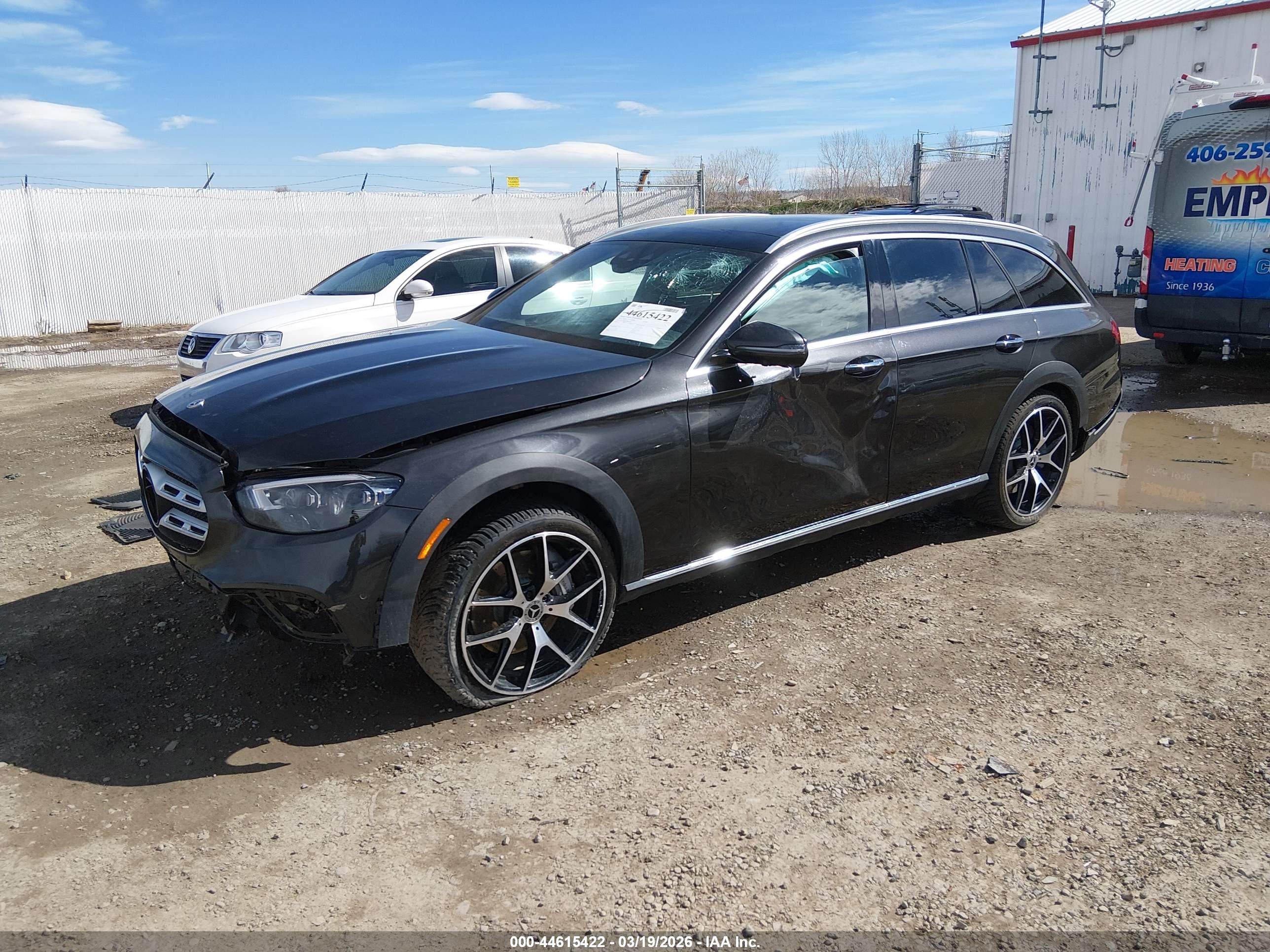 MERCEDES-BENZ E image 2