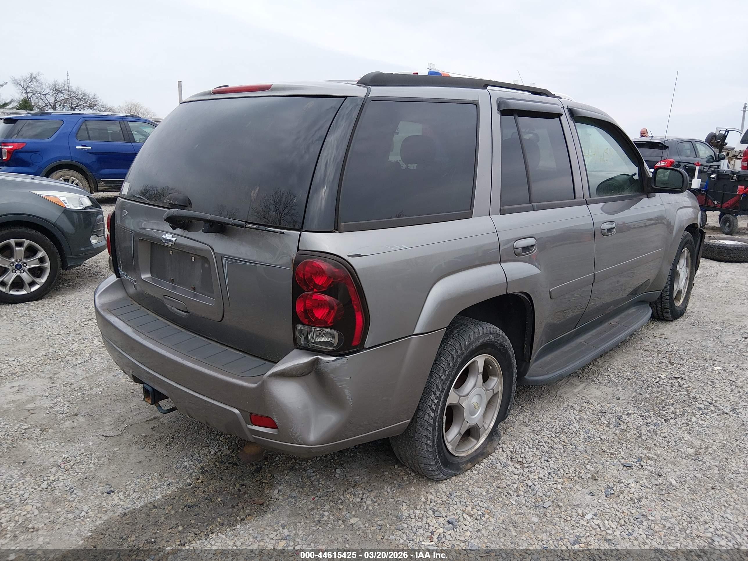 CHEVROLET TRAILBLAZER image 4