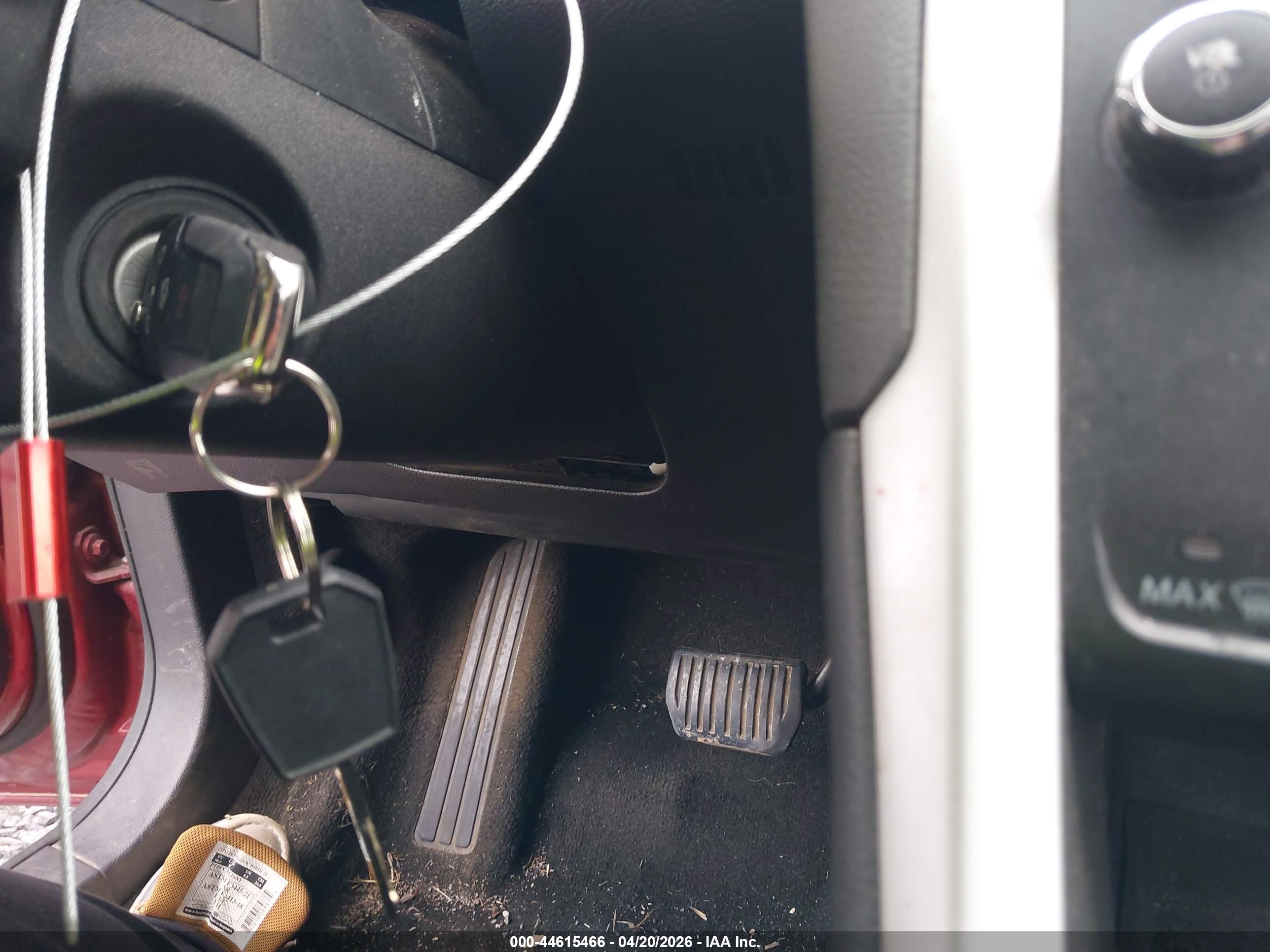 FORD FUSION image 11