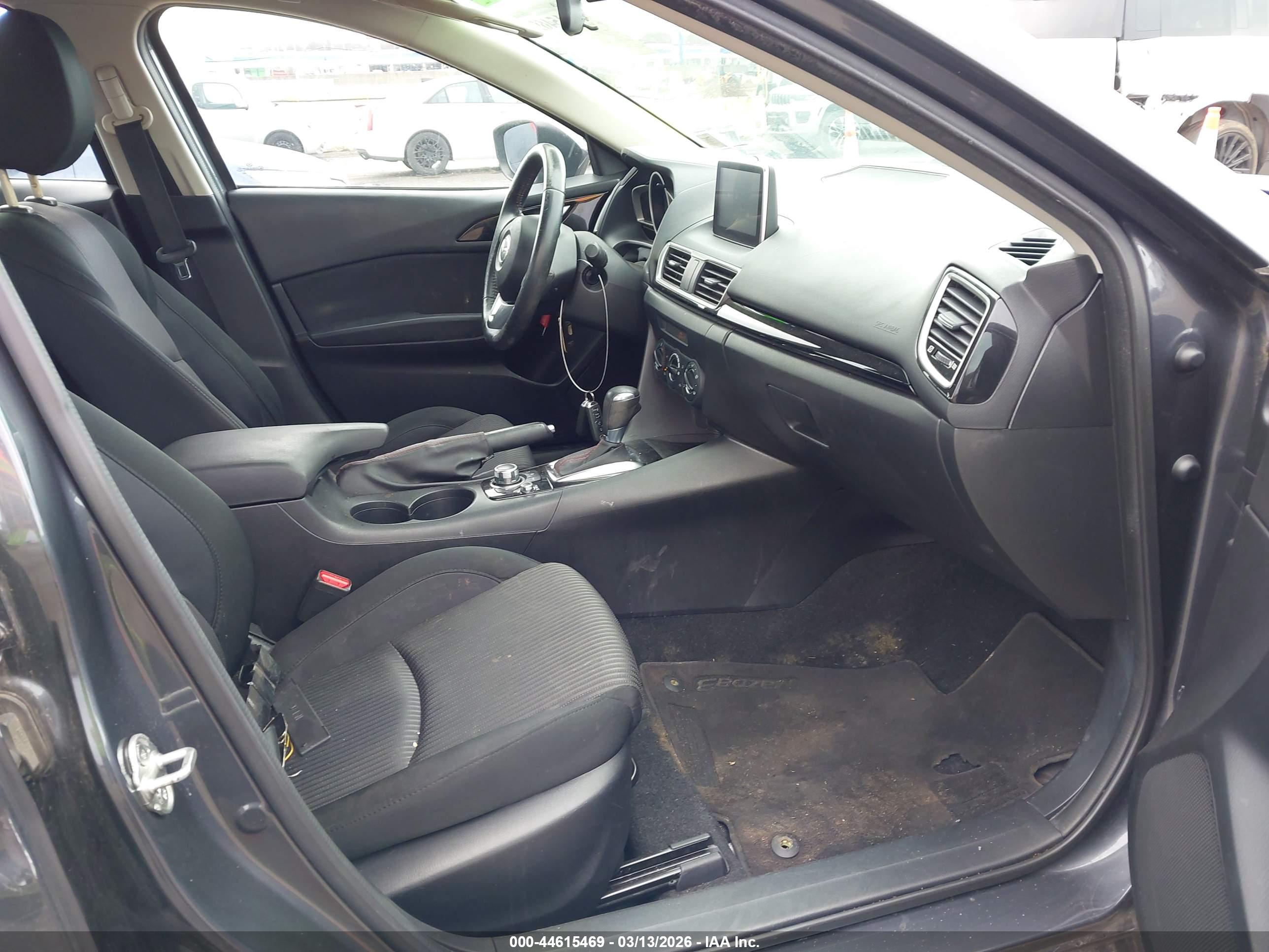 MAZDA MAZDA3 image 5