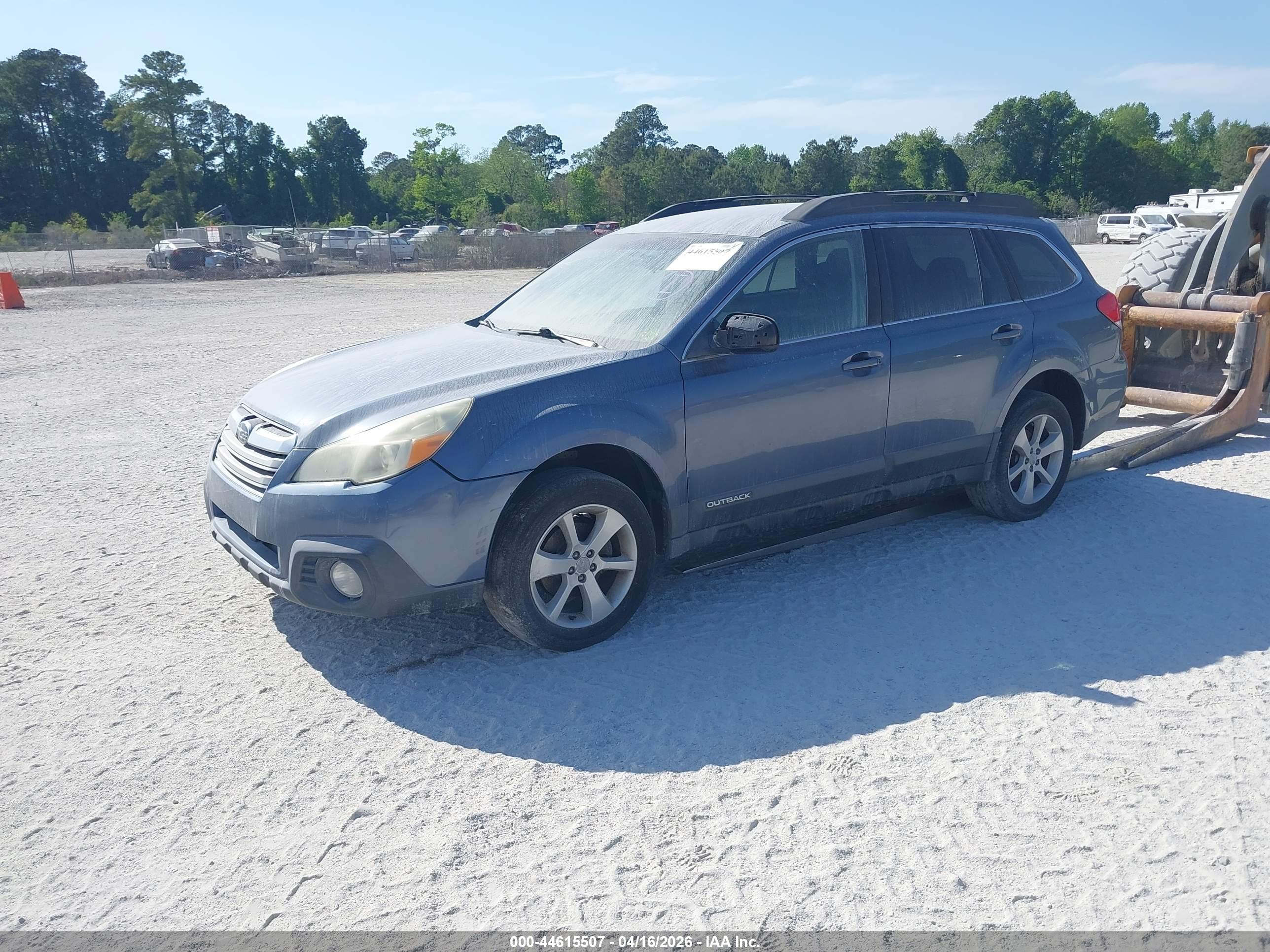 SUBARU OUTBACK image 2