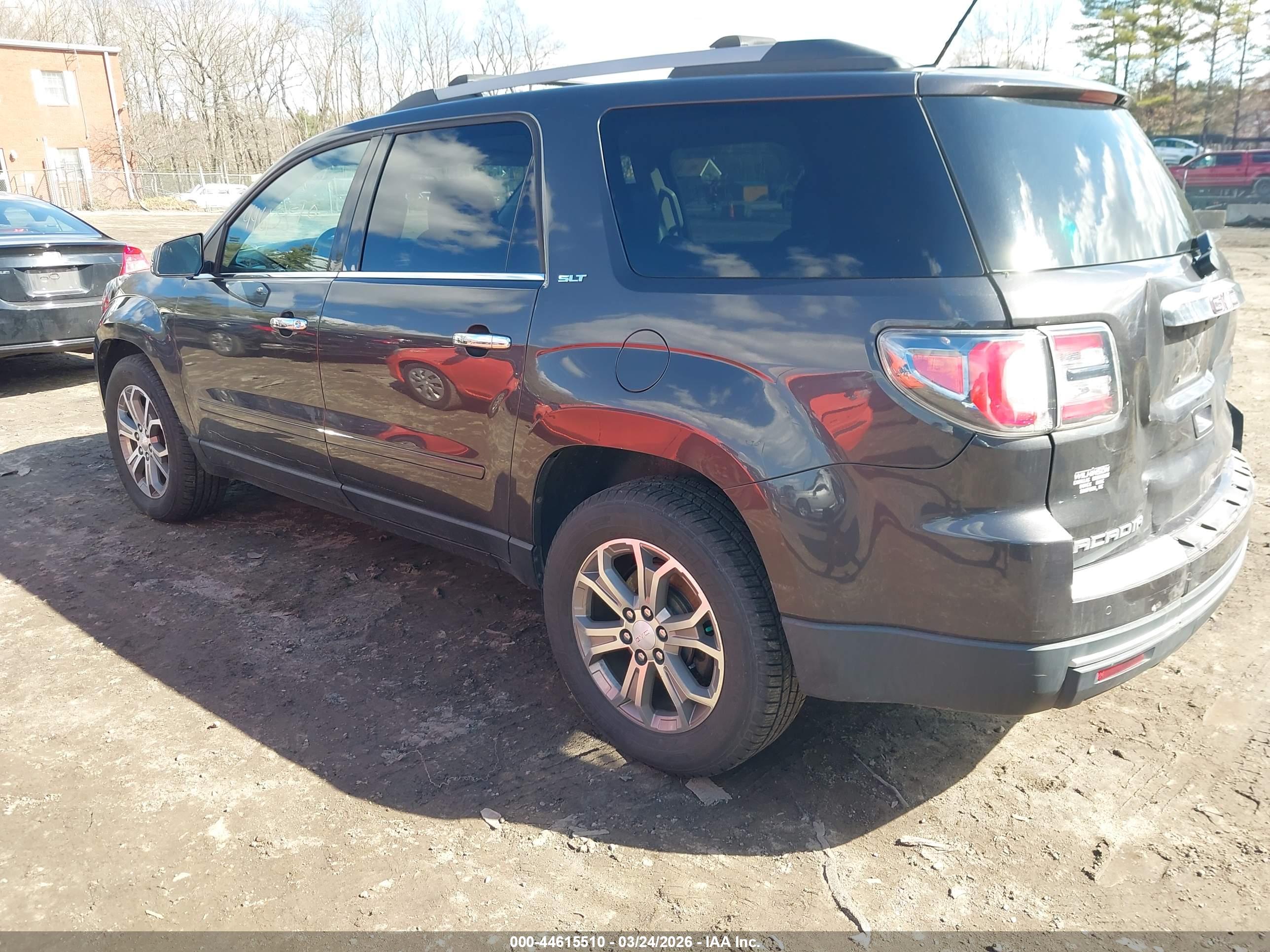 GMC ACADIA image 3