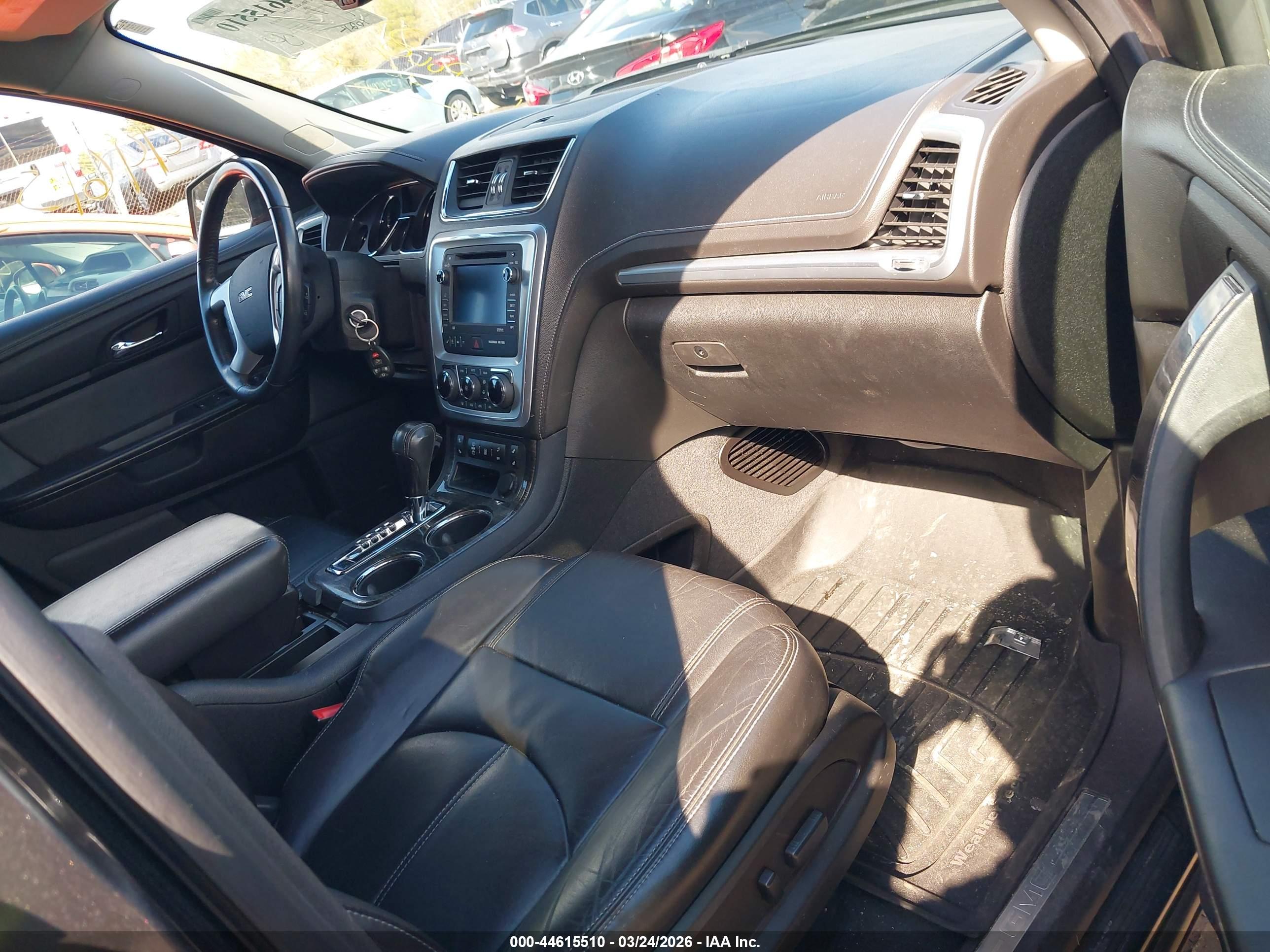 GMC ACADIA image 5