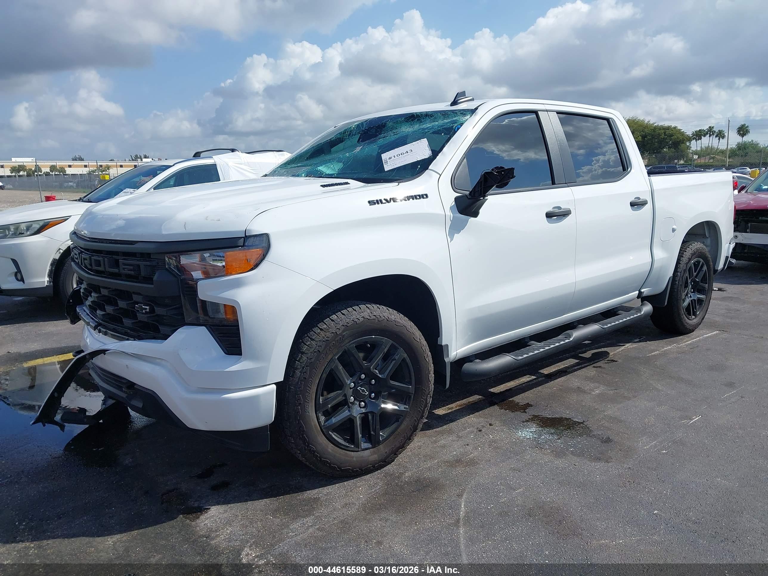 CHEVROLET SILVERADO image 2