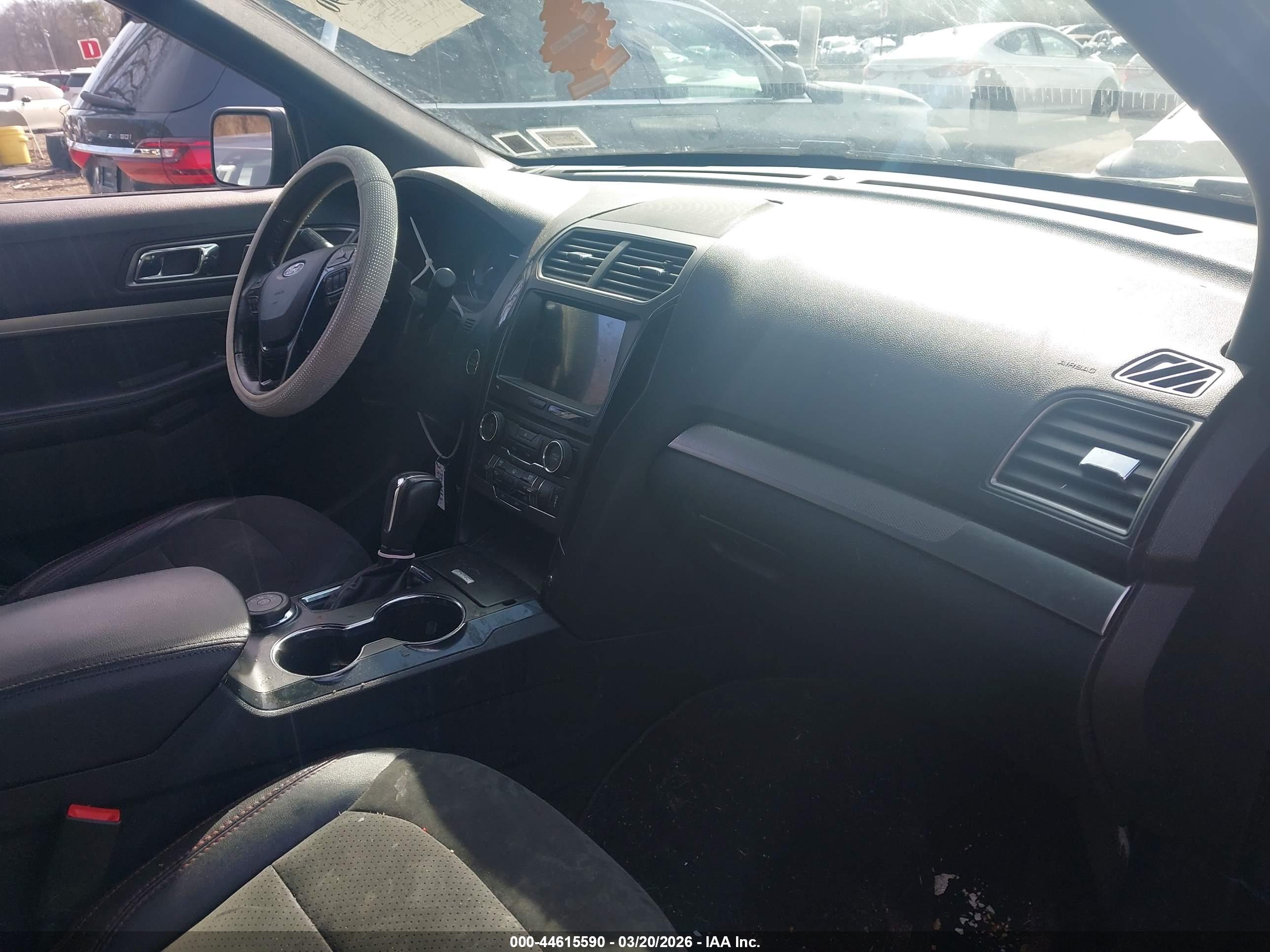 FORD EXPLORER image 5