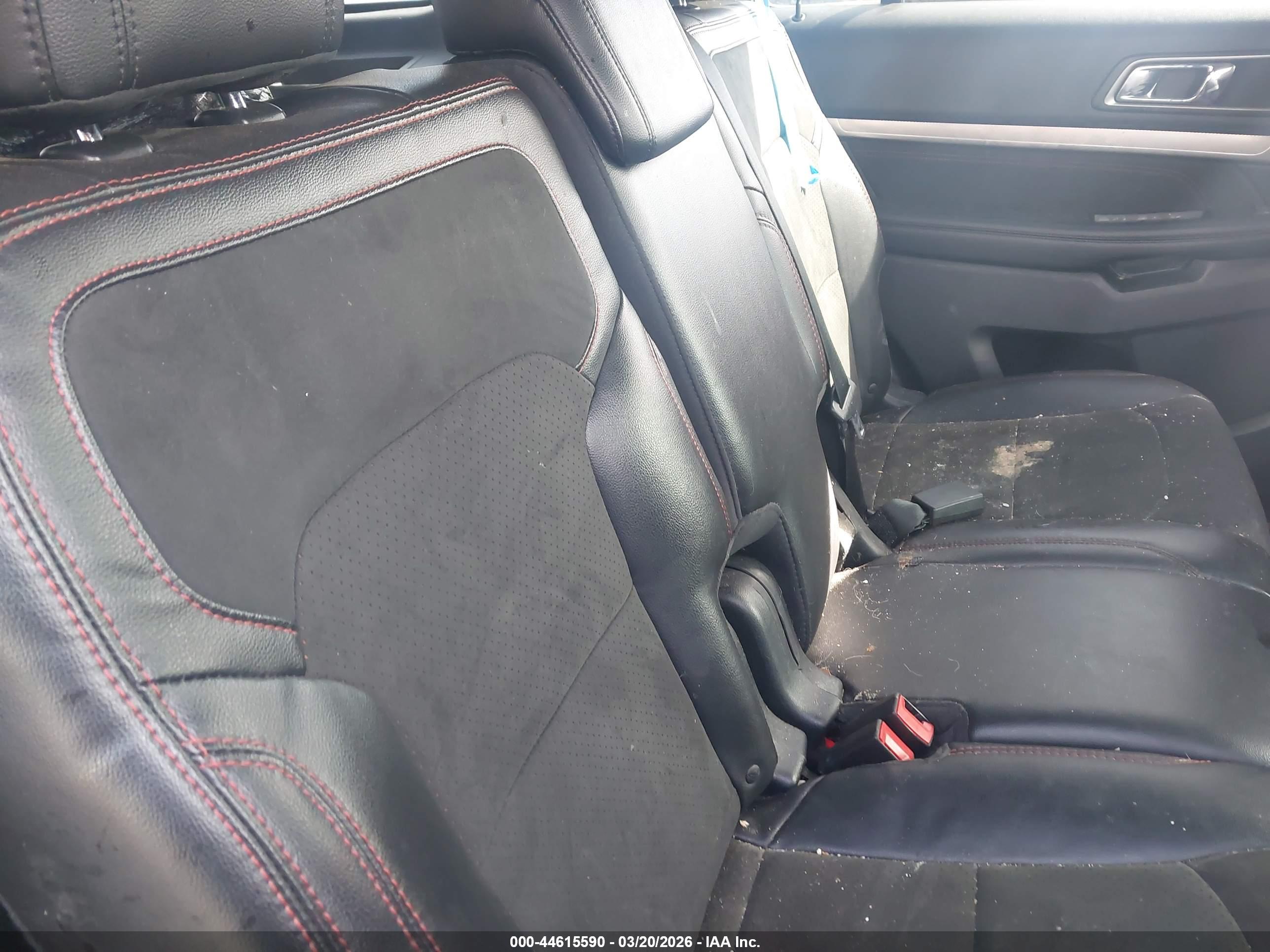 FORD EXPLORER image 8