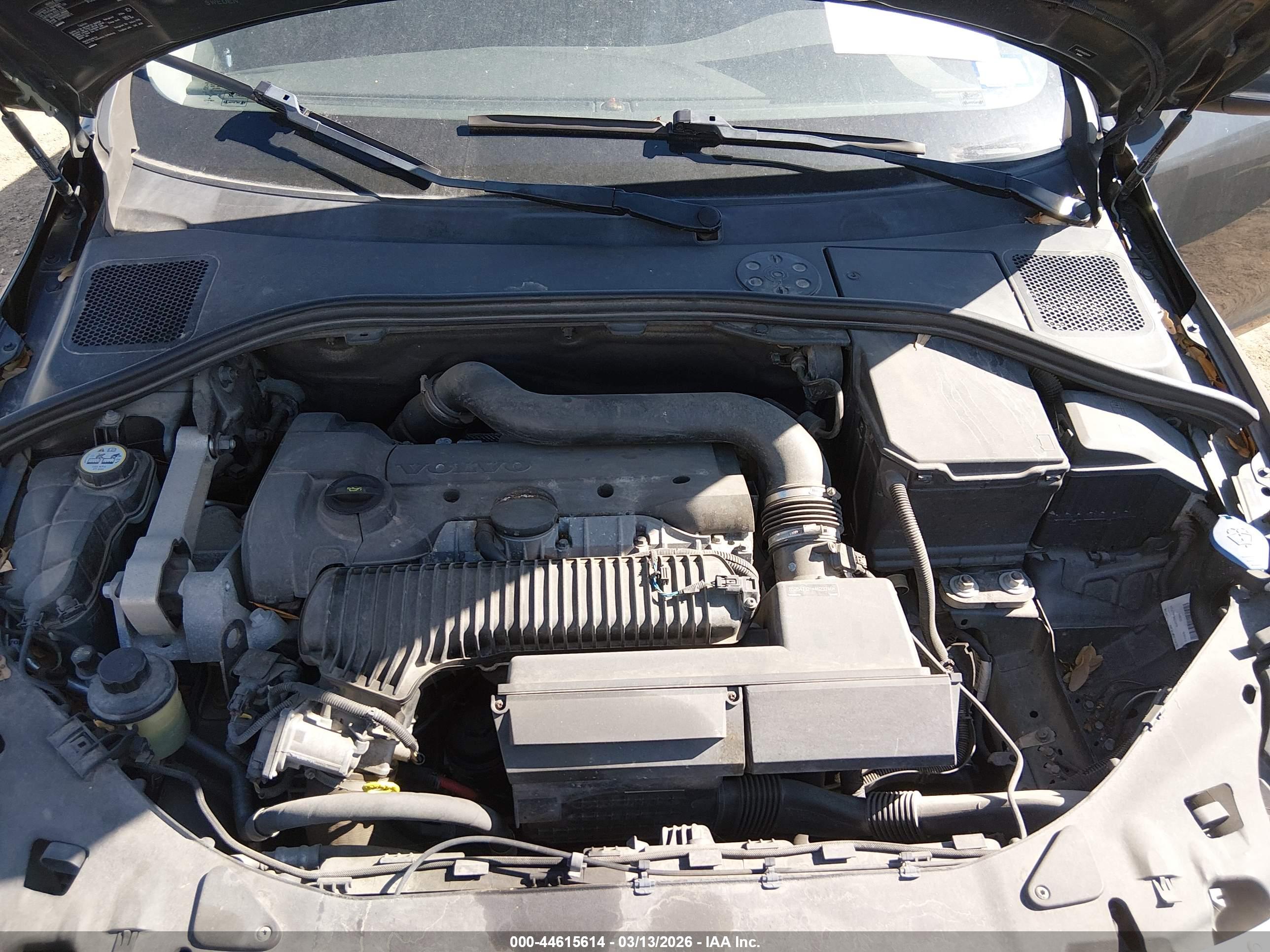 VOLVO S60 image 10