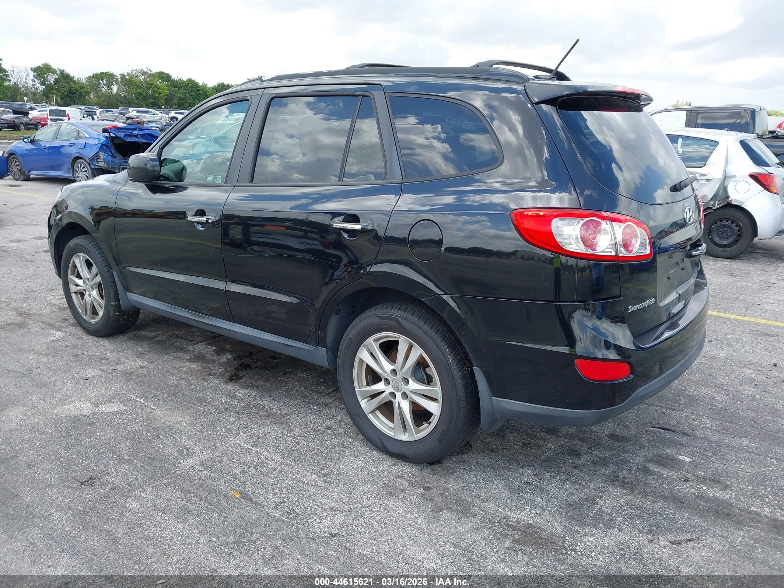 HYUNDAI SANTA image 3