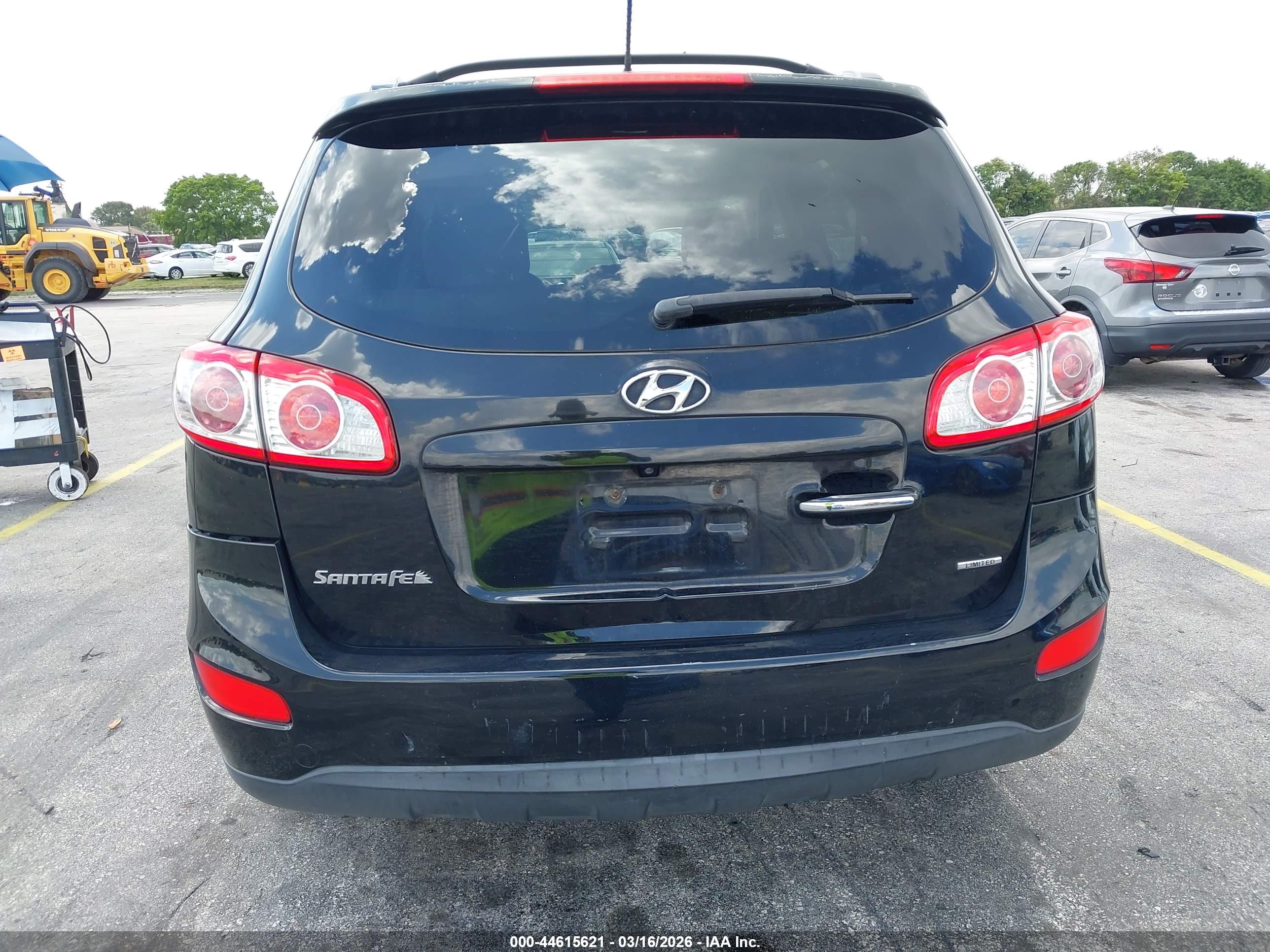 HYUNDAI SANTA image 6